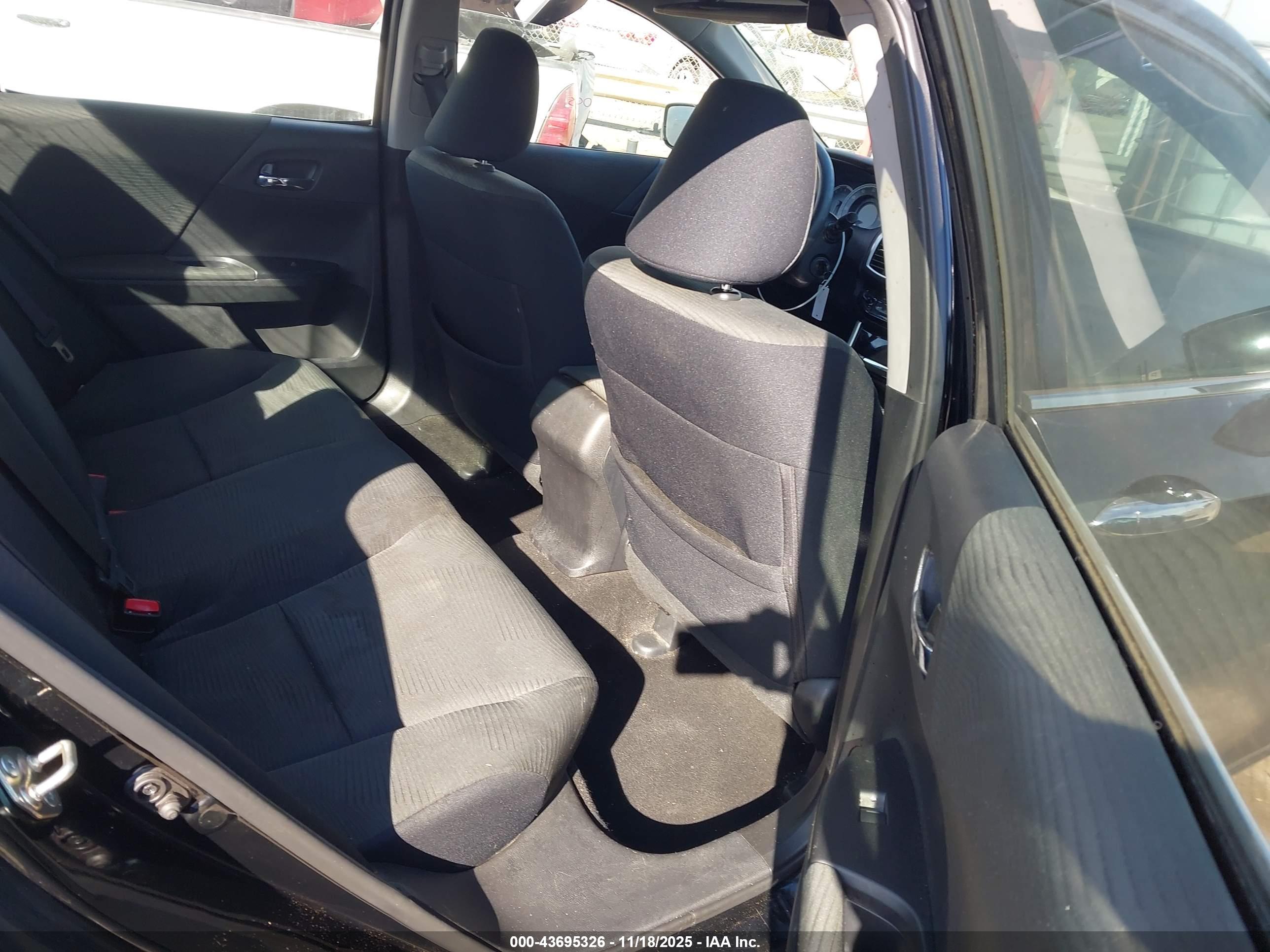 HONDA ACCORD image 8