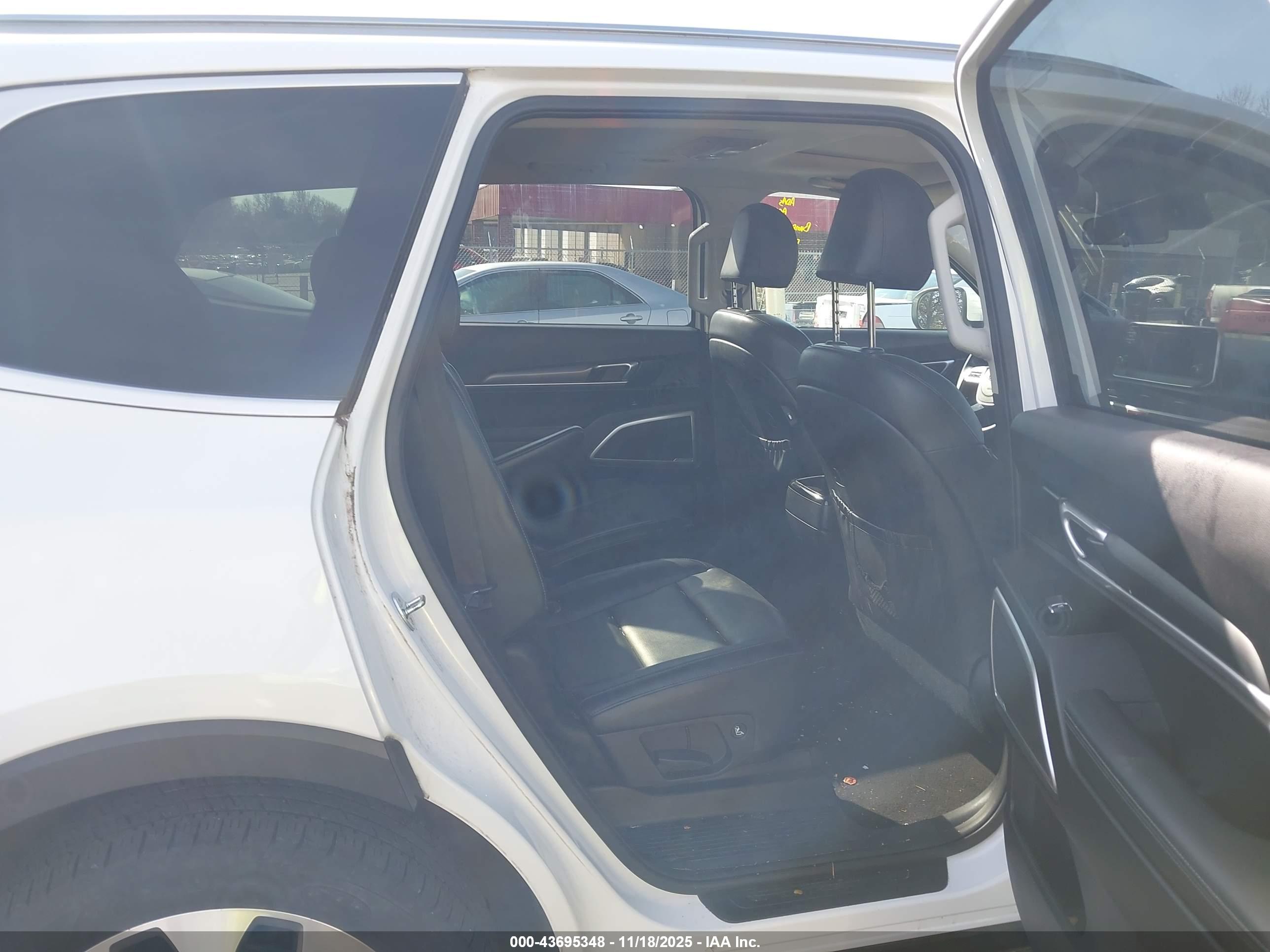 KIA TELLURIDE image 8