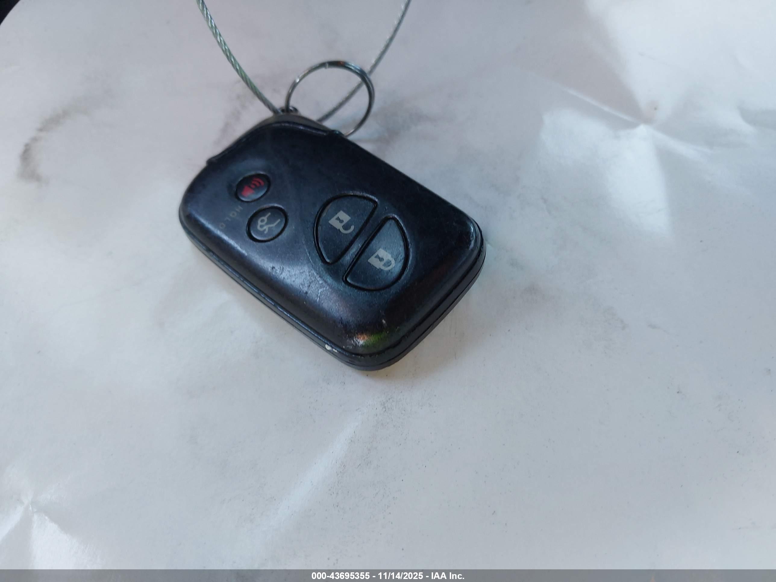 LEXUS ES image 11