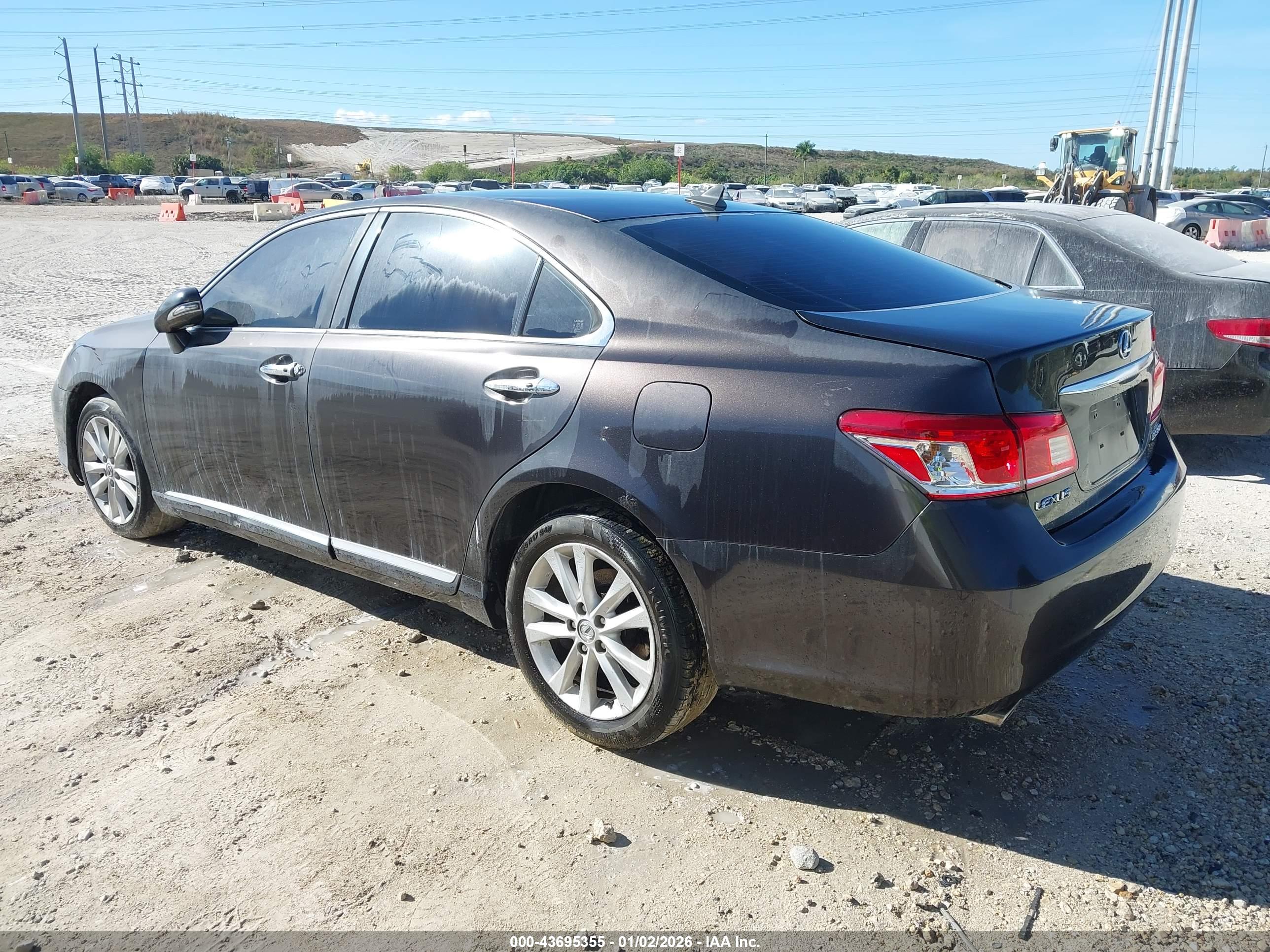 LEXUS ES image 3