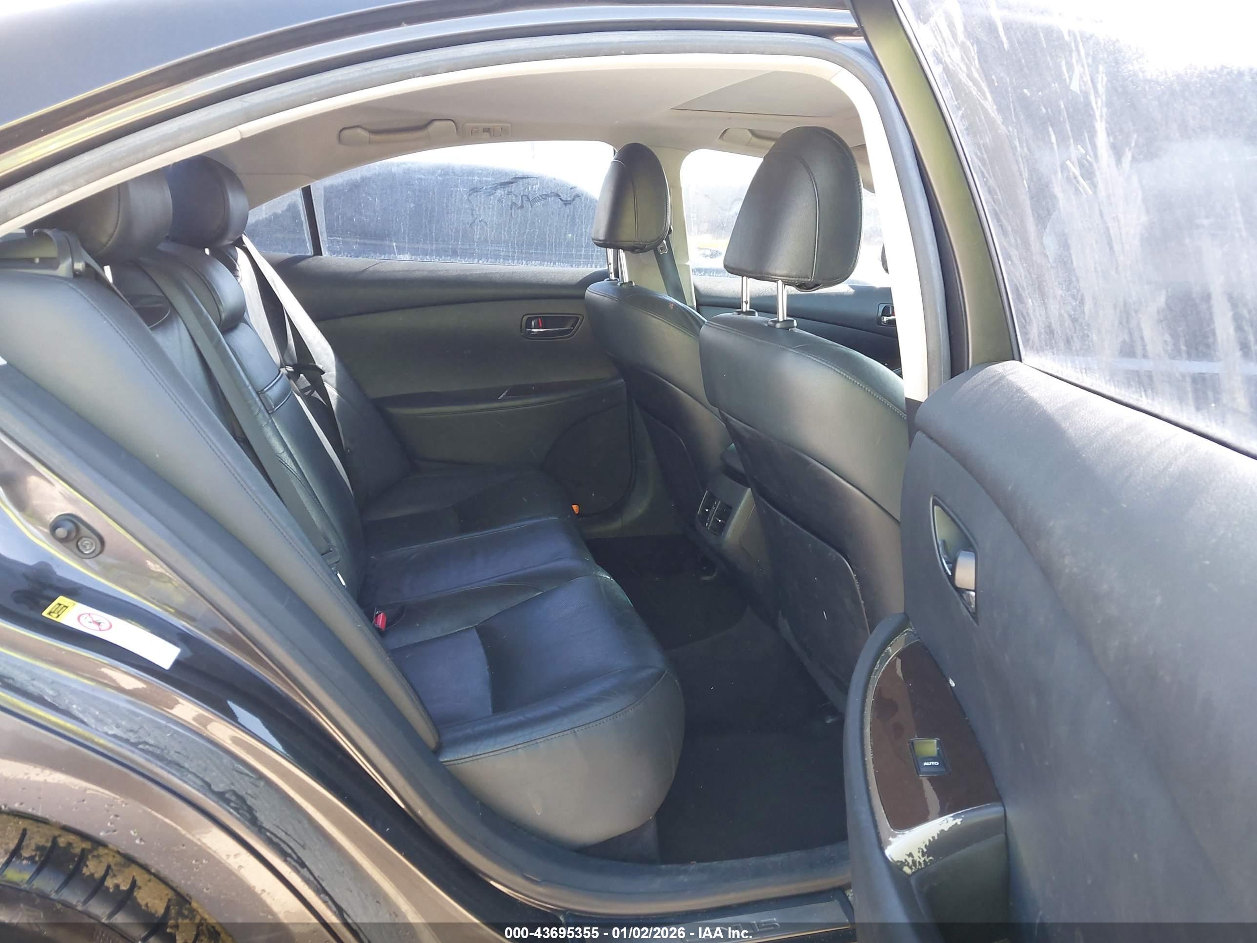 LEXUS ES image 8