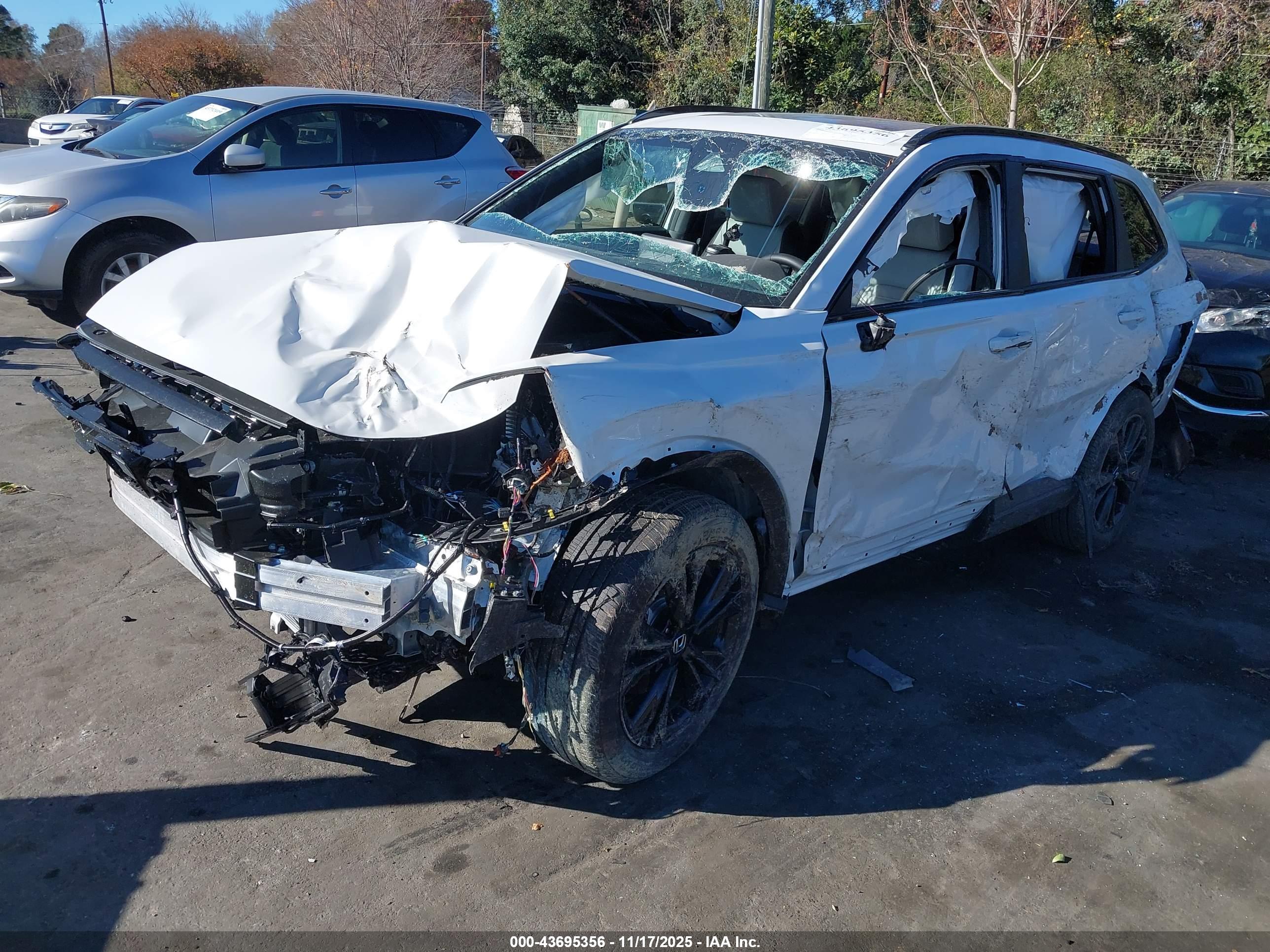HONDA CR-V image 2