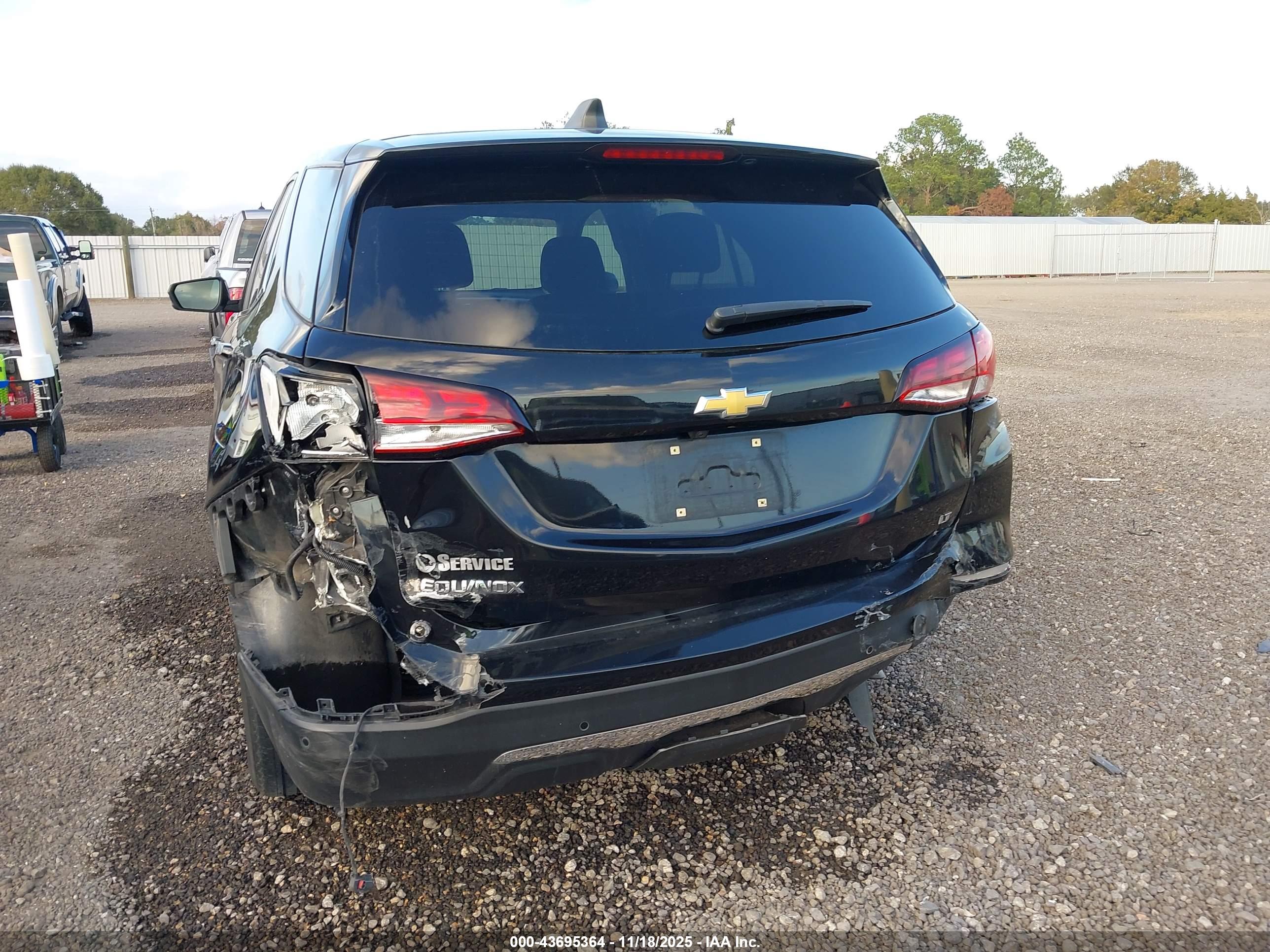 CHEVROLET EQUINOX image 6