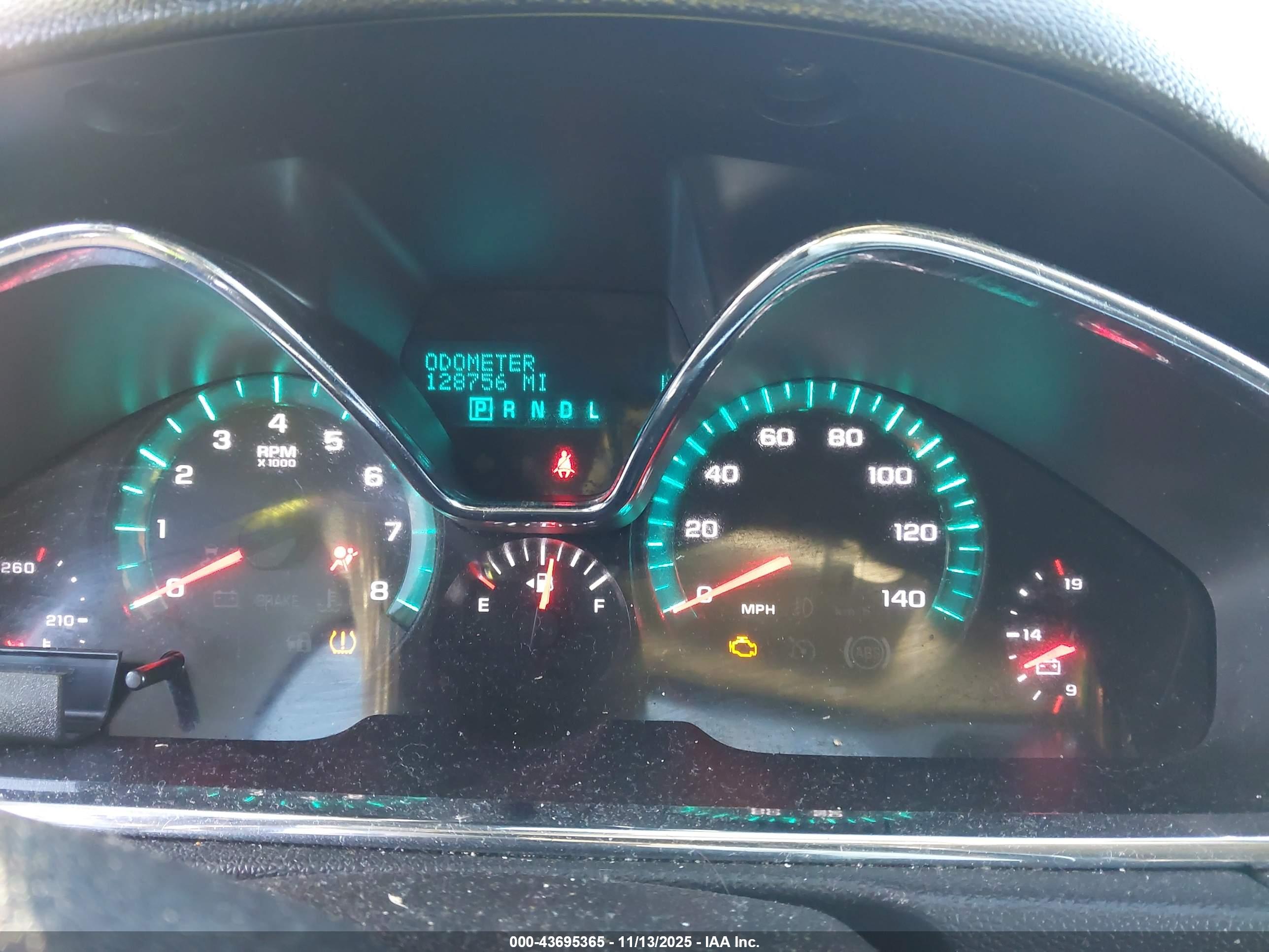 CHEVROLET TRAVERSE image 7