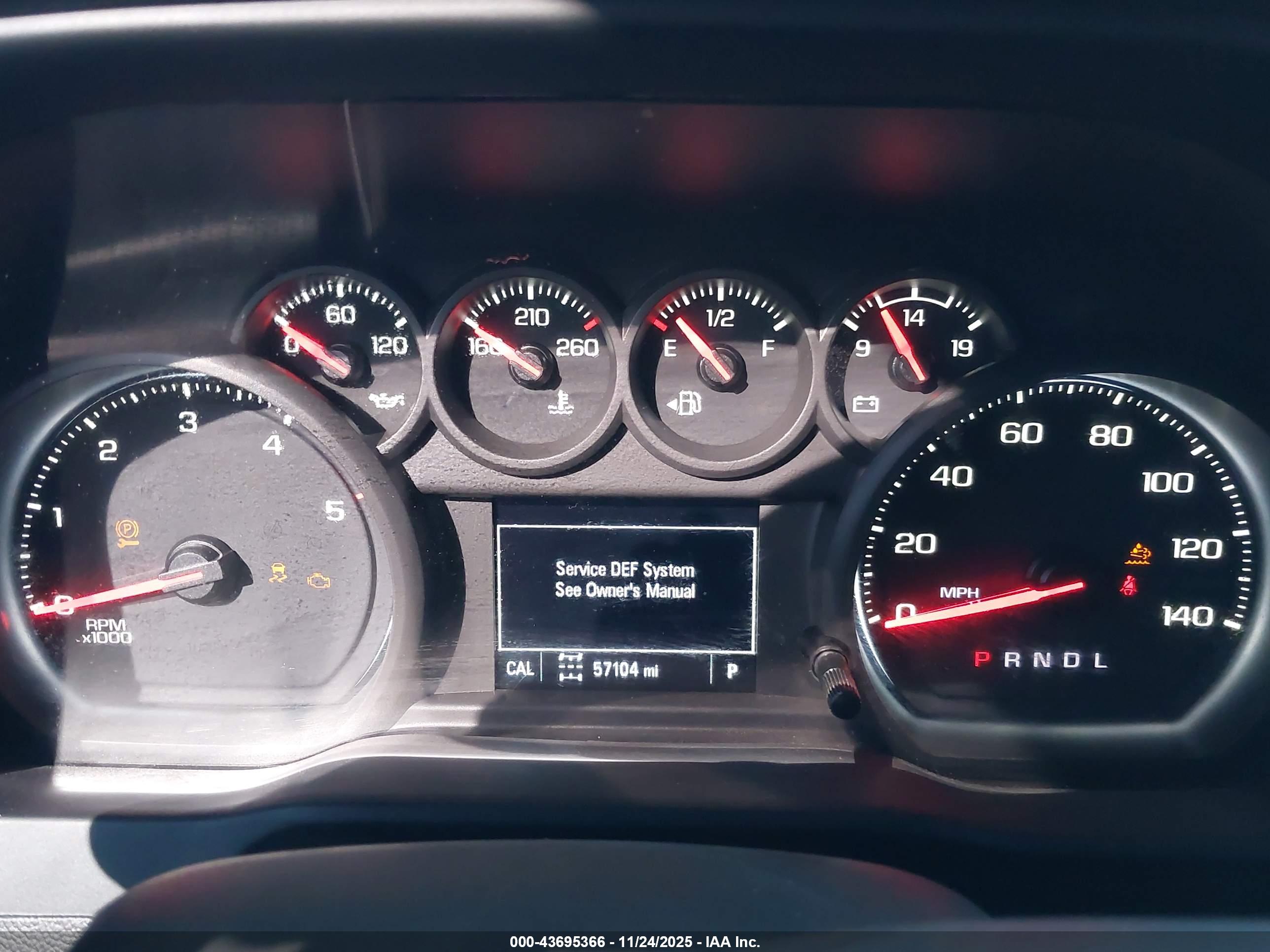 CHEVROLET SILVERADO image 6