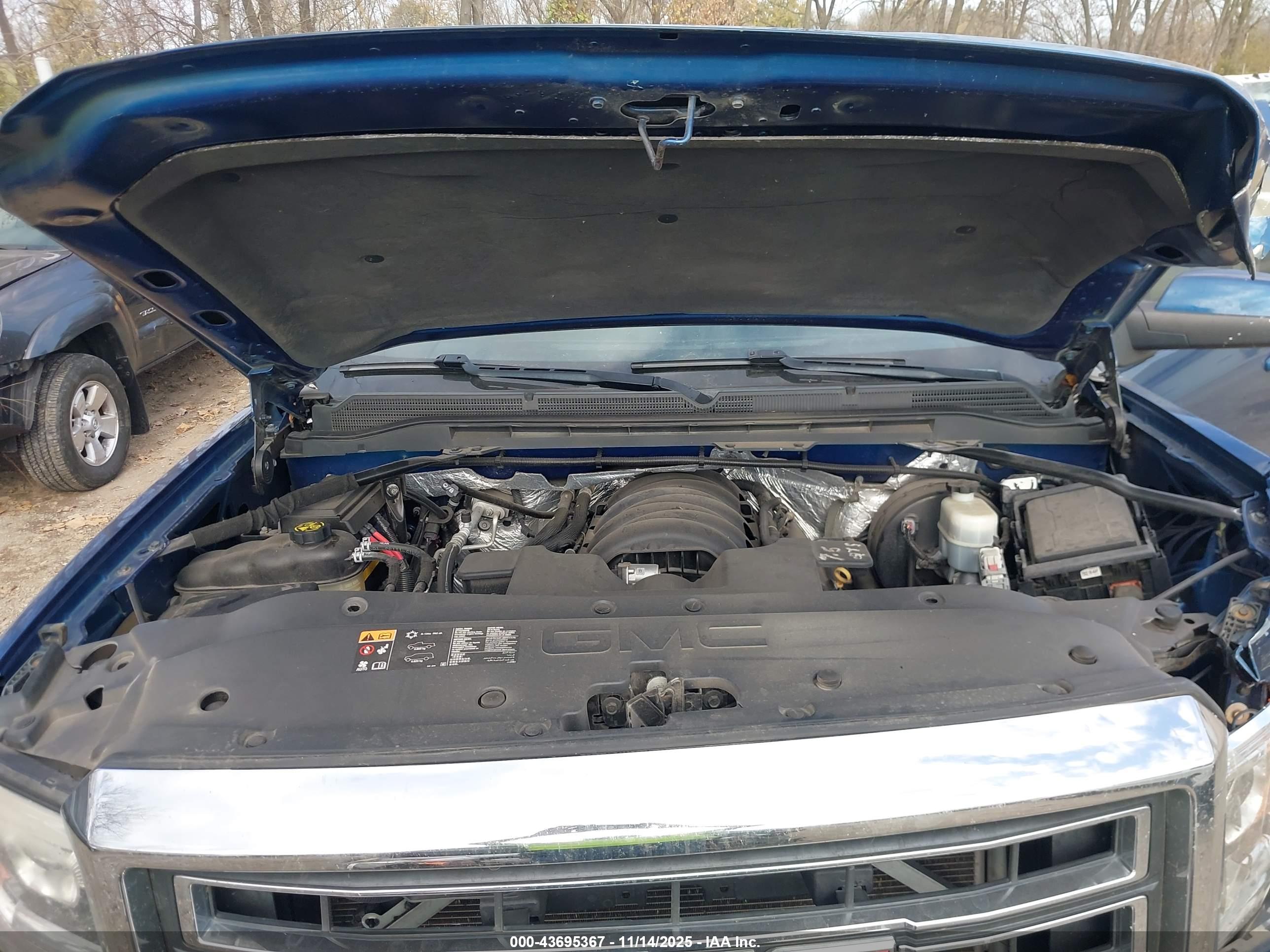 GMC SIERRA image 10