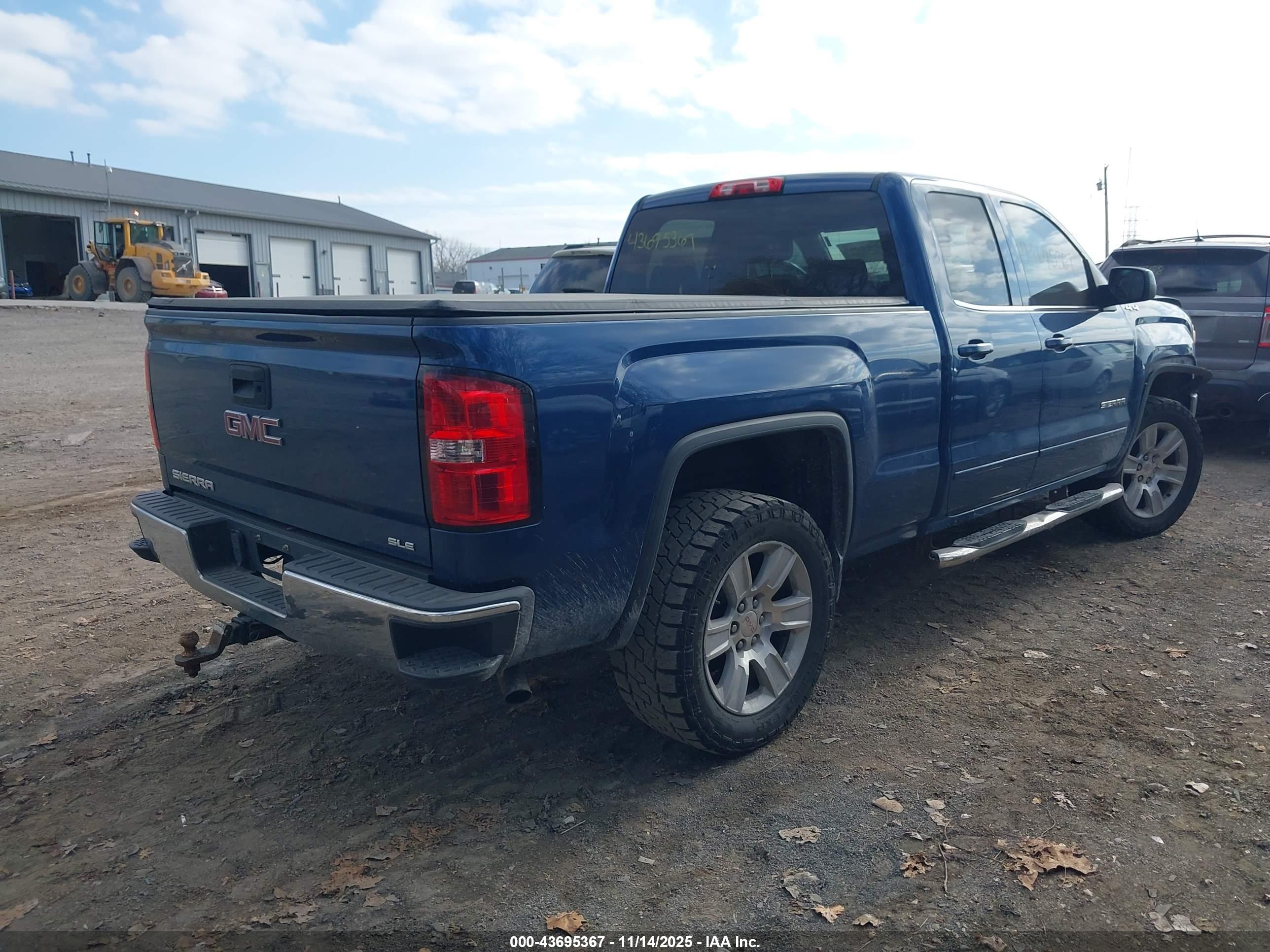 GMC SIERRA image 4