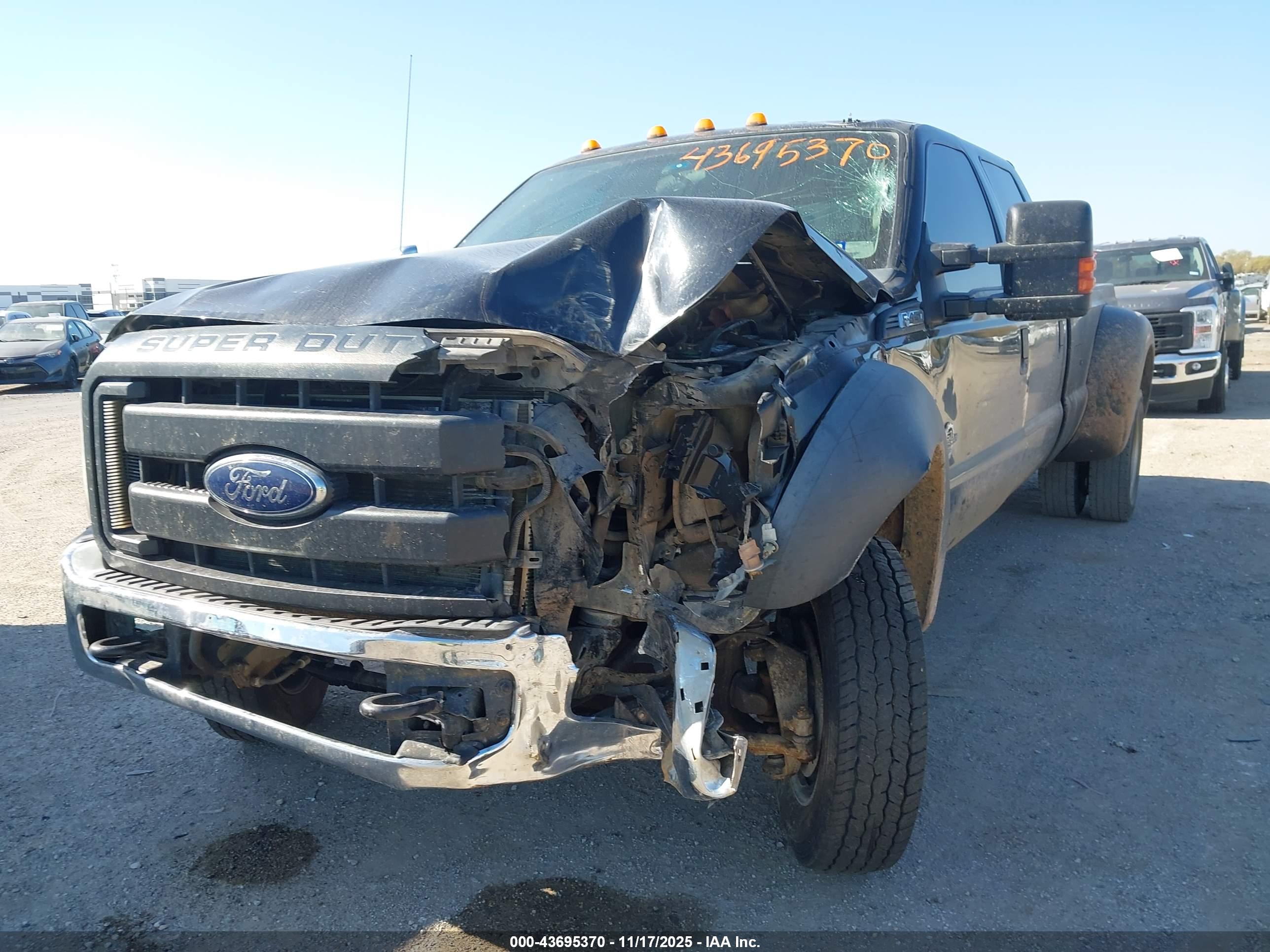 FORD F-450 image 2