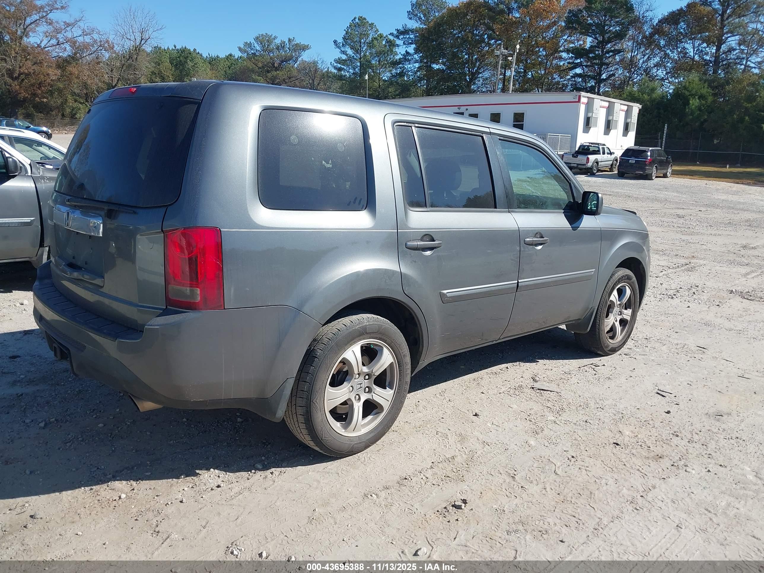 HONDA PILOT image 4