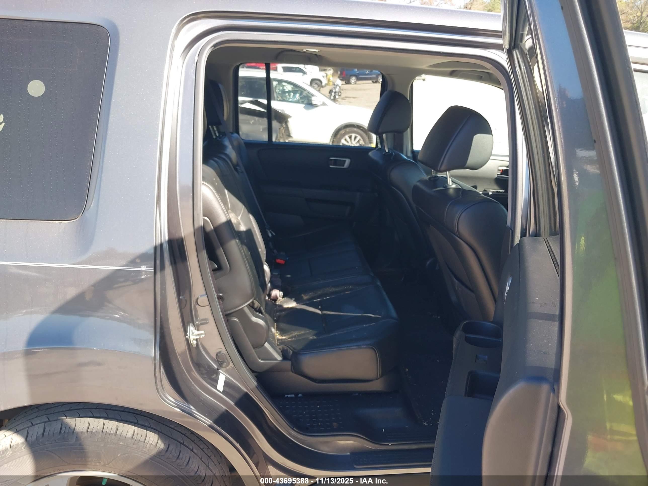 HONDA PILOT image 8