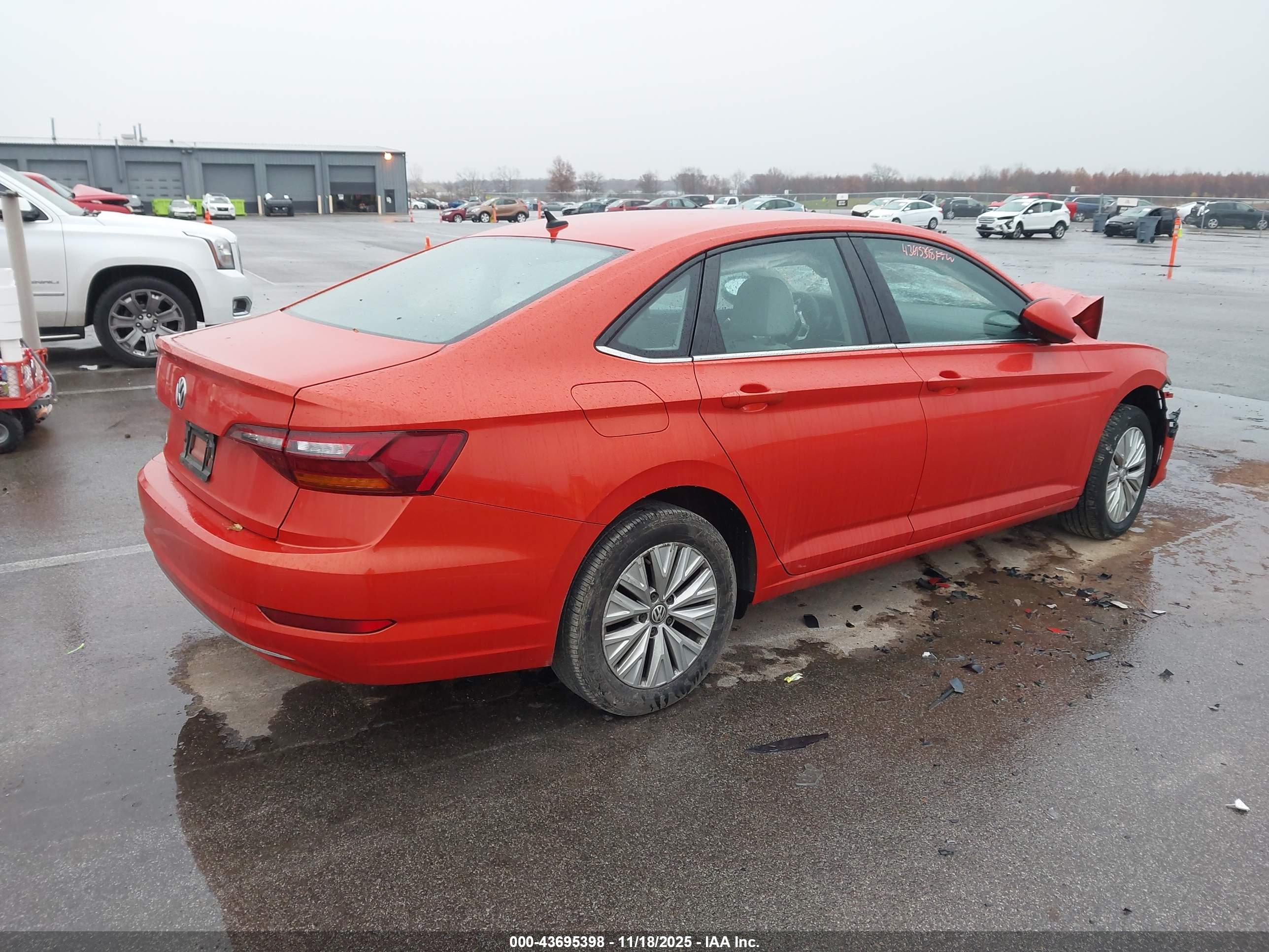 VOLKSWAGEN JETTA image 4