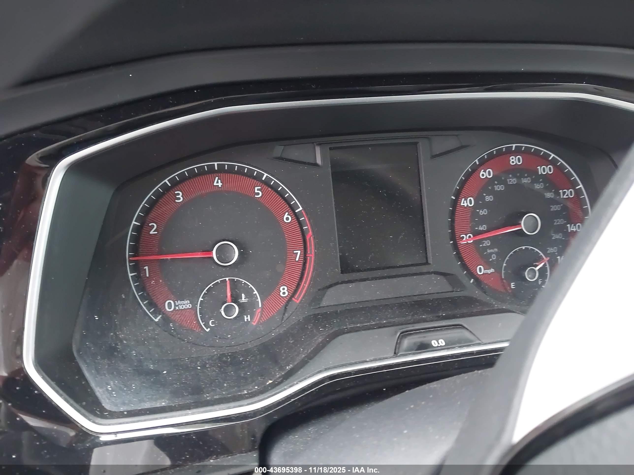 VOLKSWAGEN JETTA image 7