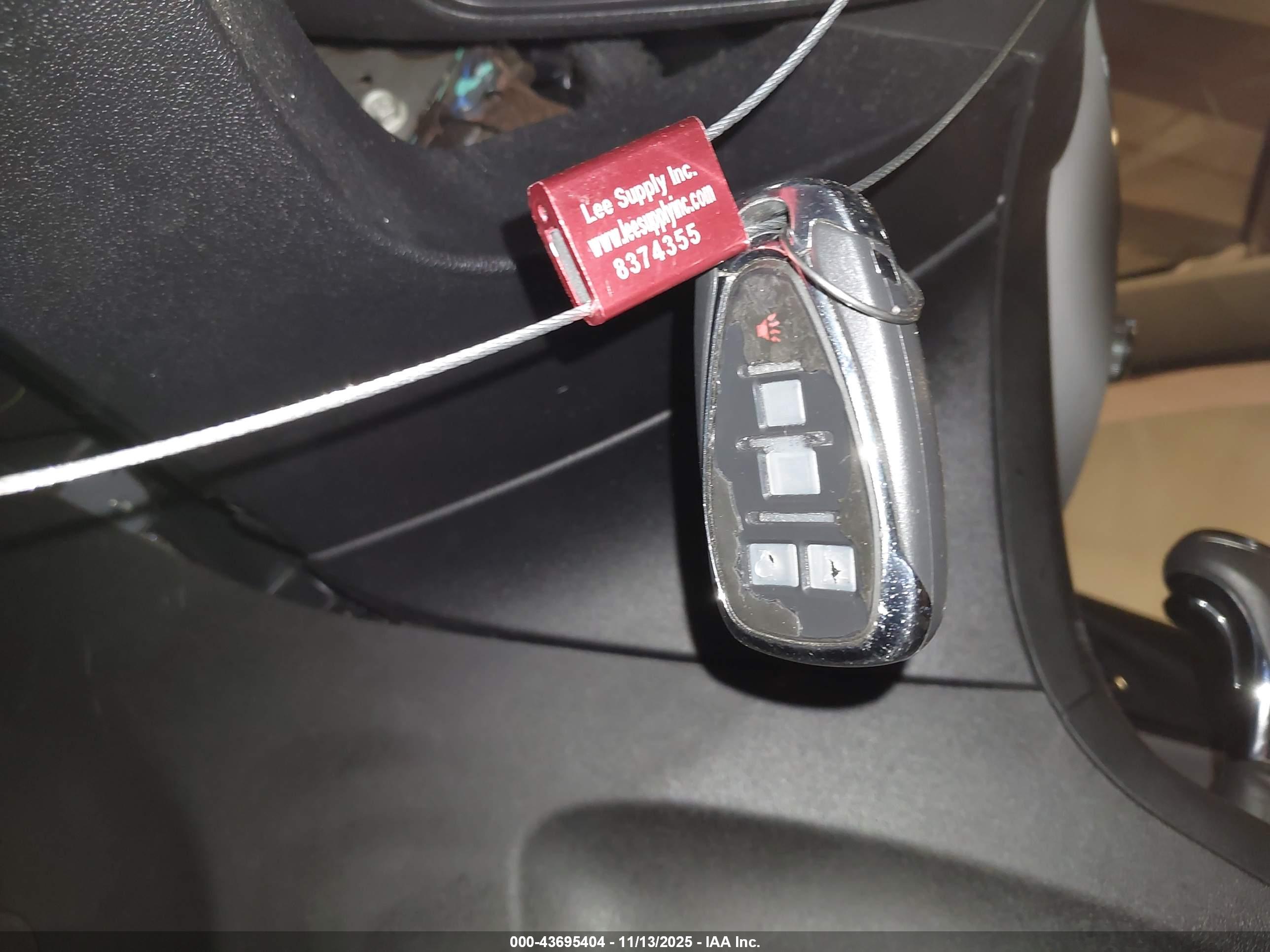 CHEVROLET EQUINOX image 11