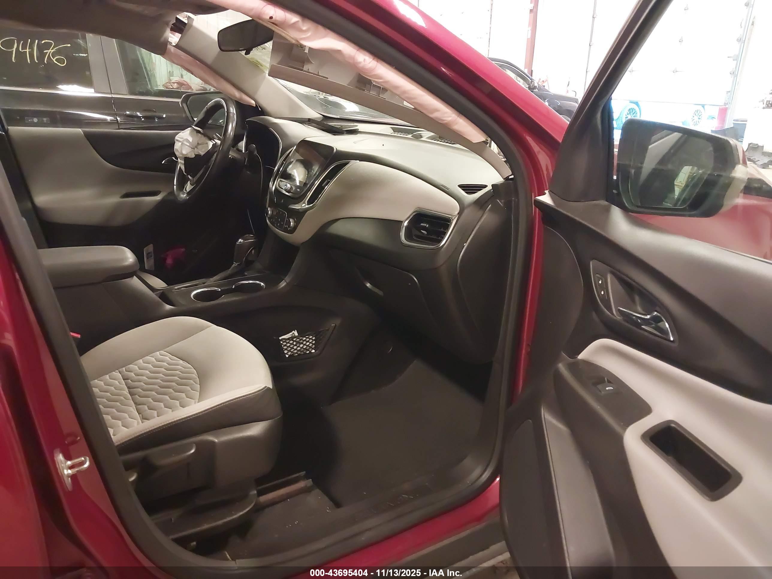 CHEVROLET EQUINOX image 5