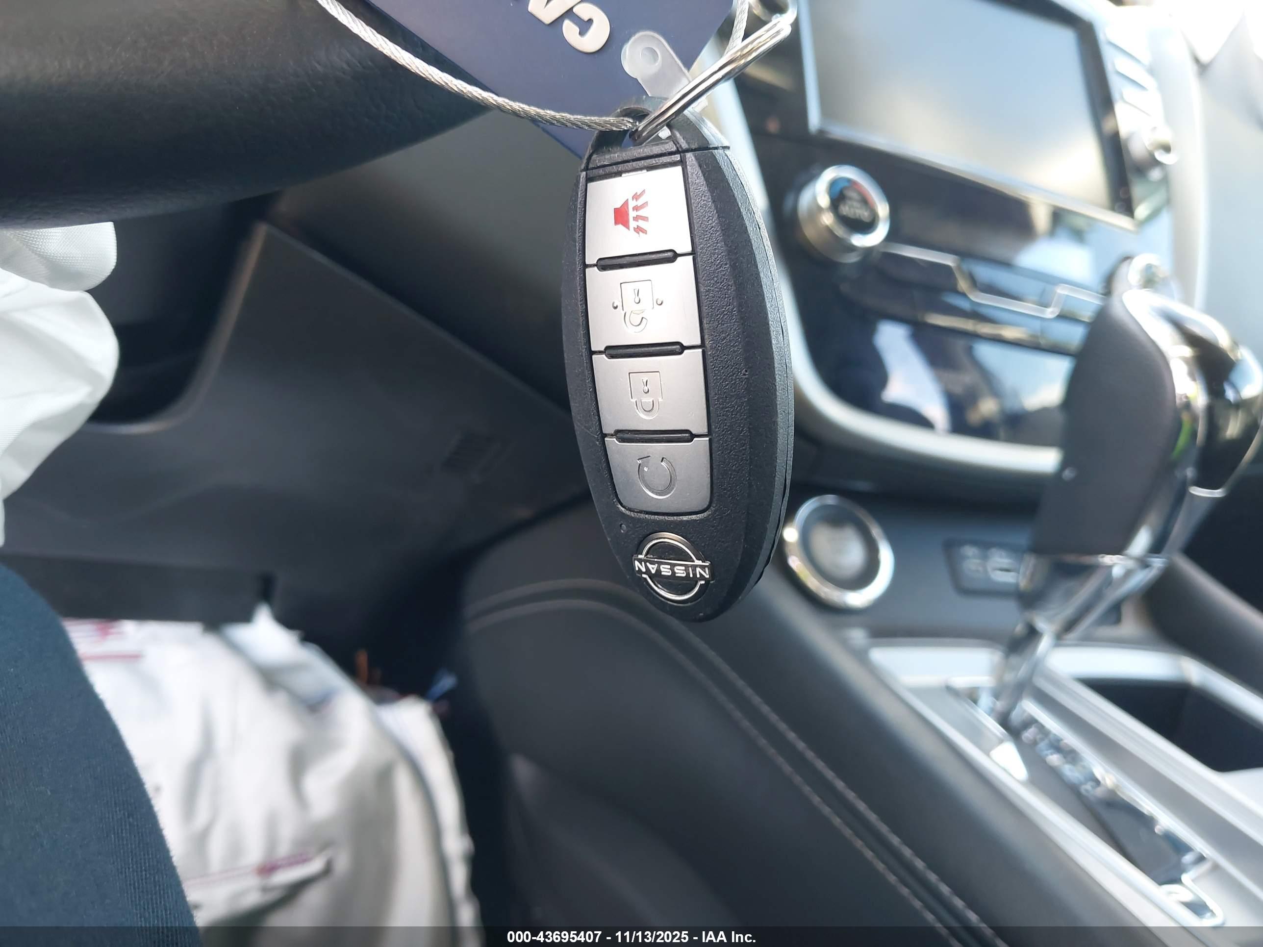 NISSAN MURANO image 11