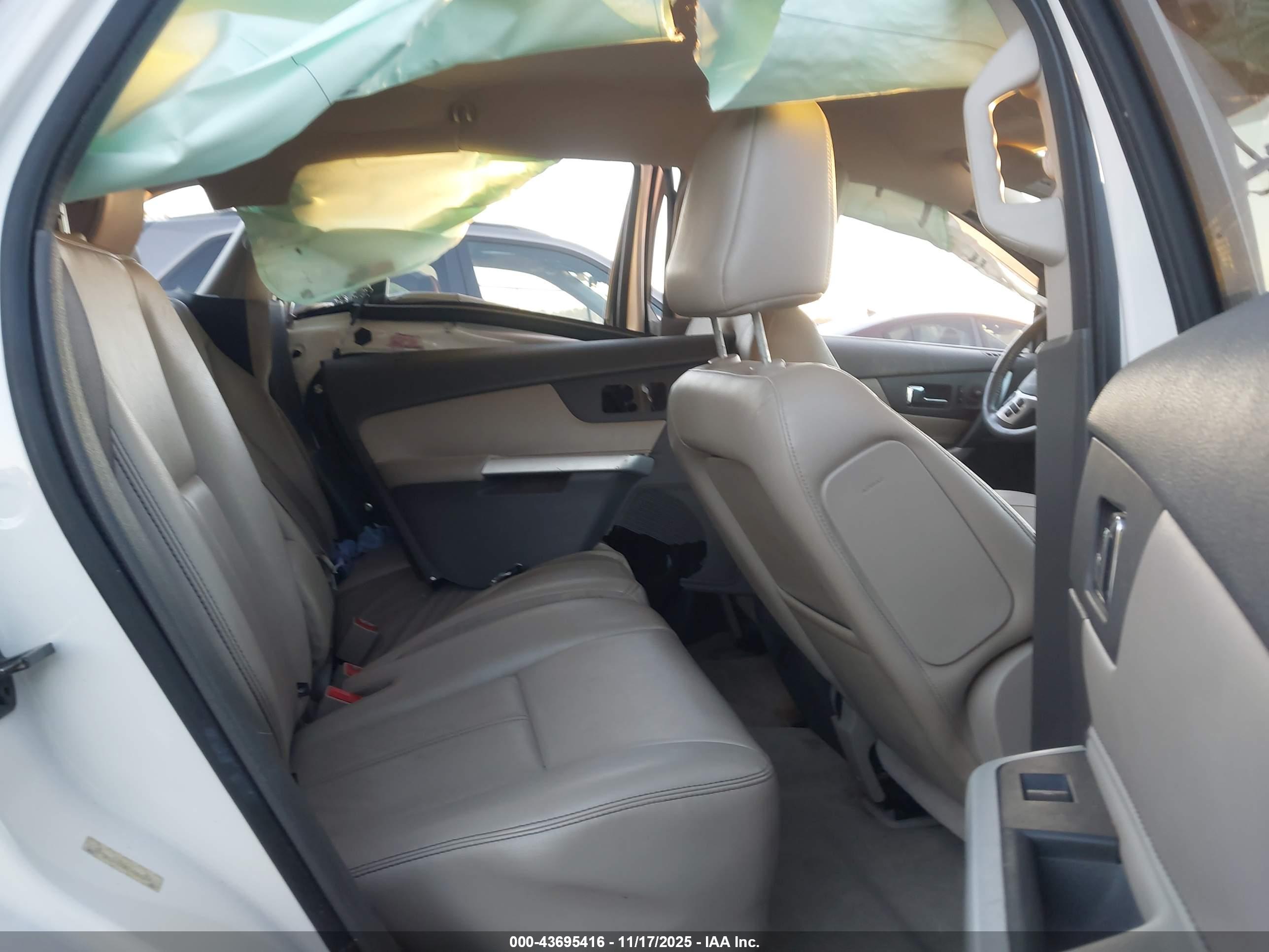 FORD EDGE image 8