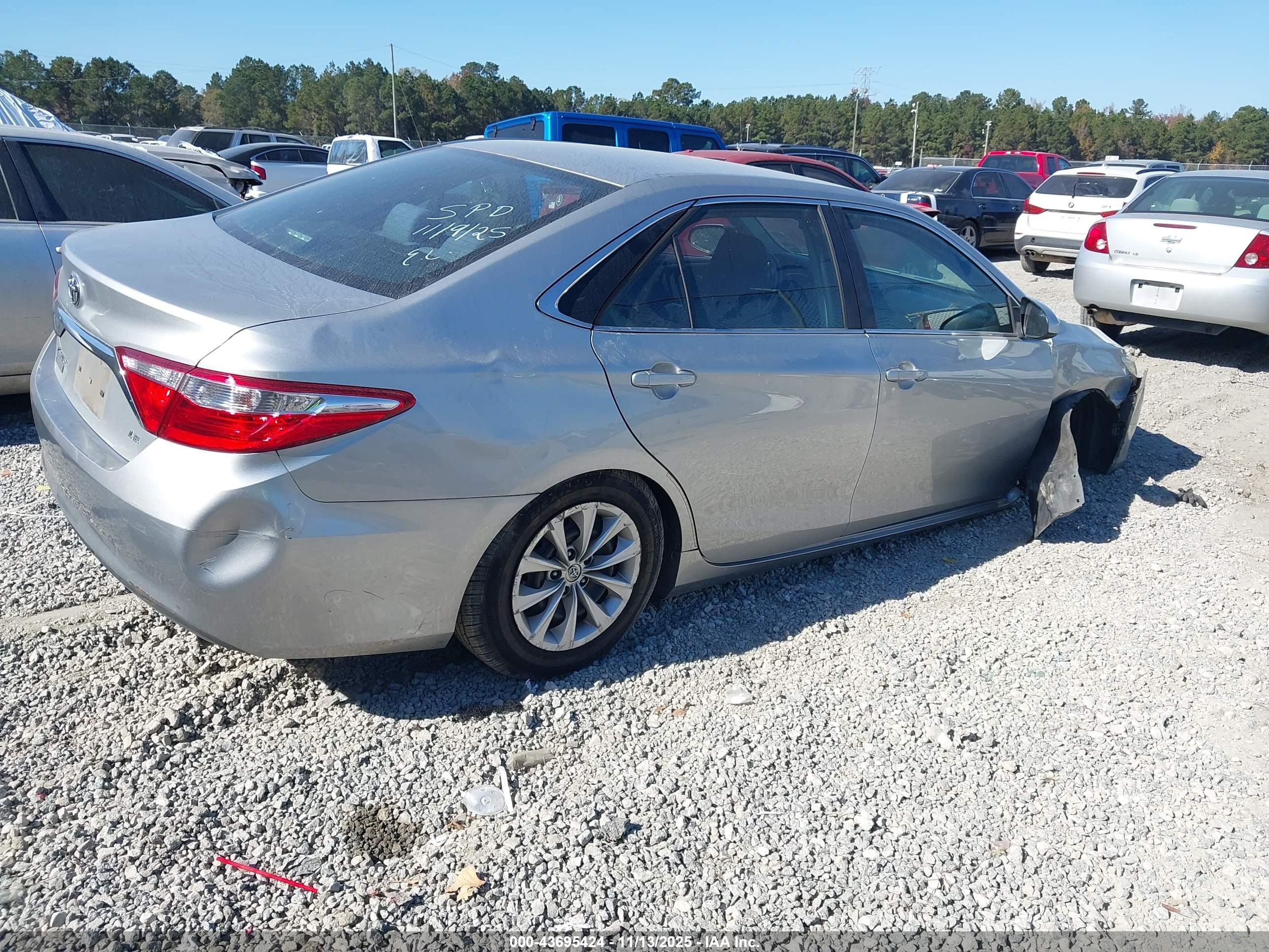 TOYOTA CAMRY image 4