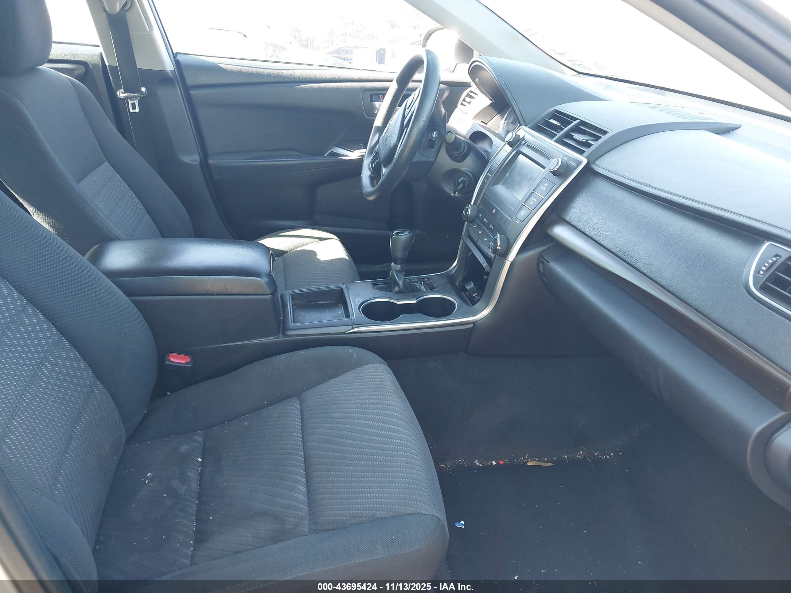 TOYOTA CAMRY image 5