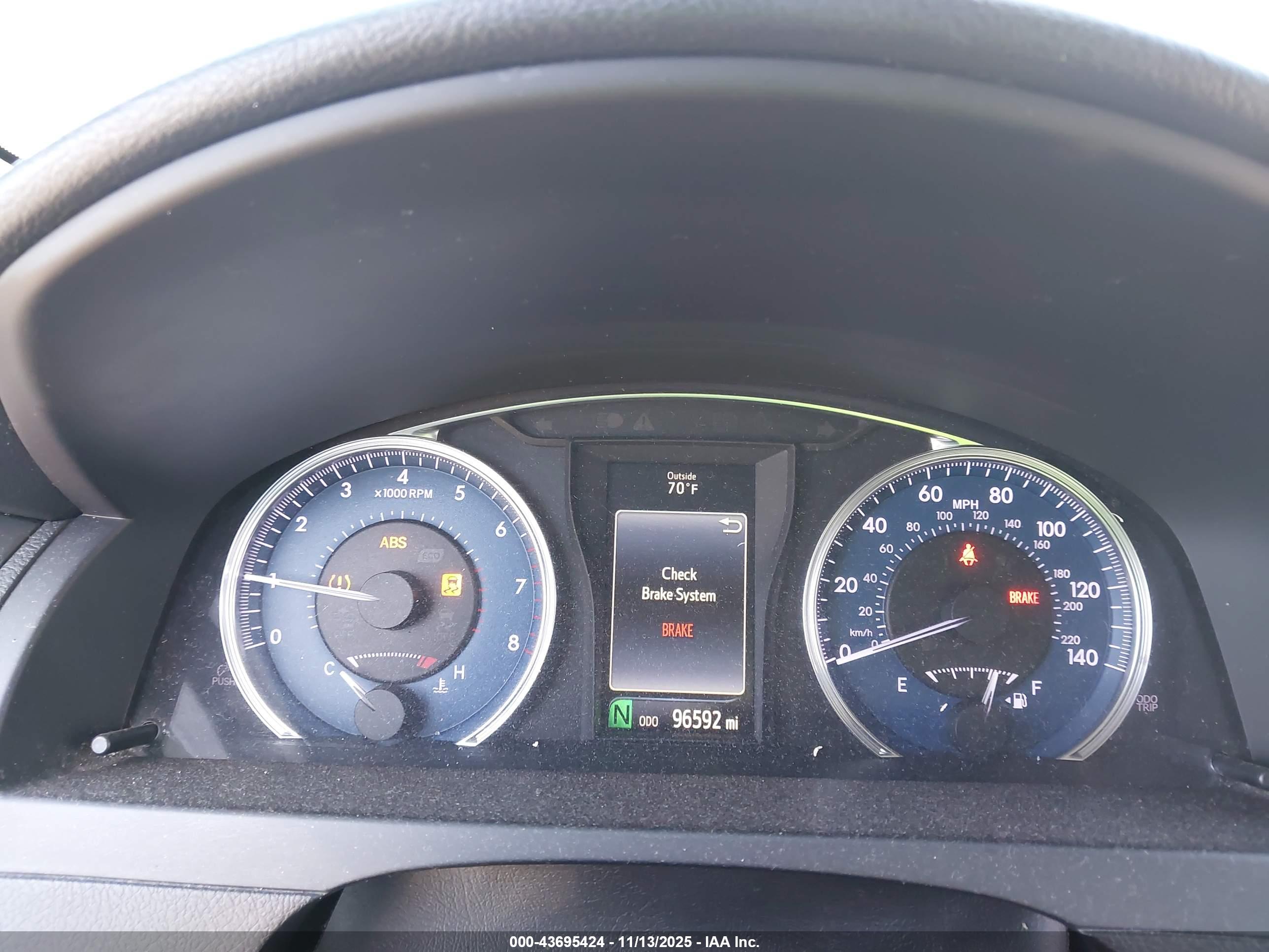 TOYOTA CAMRY image 7