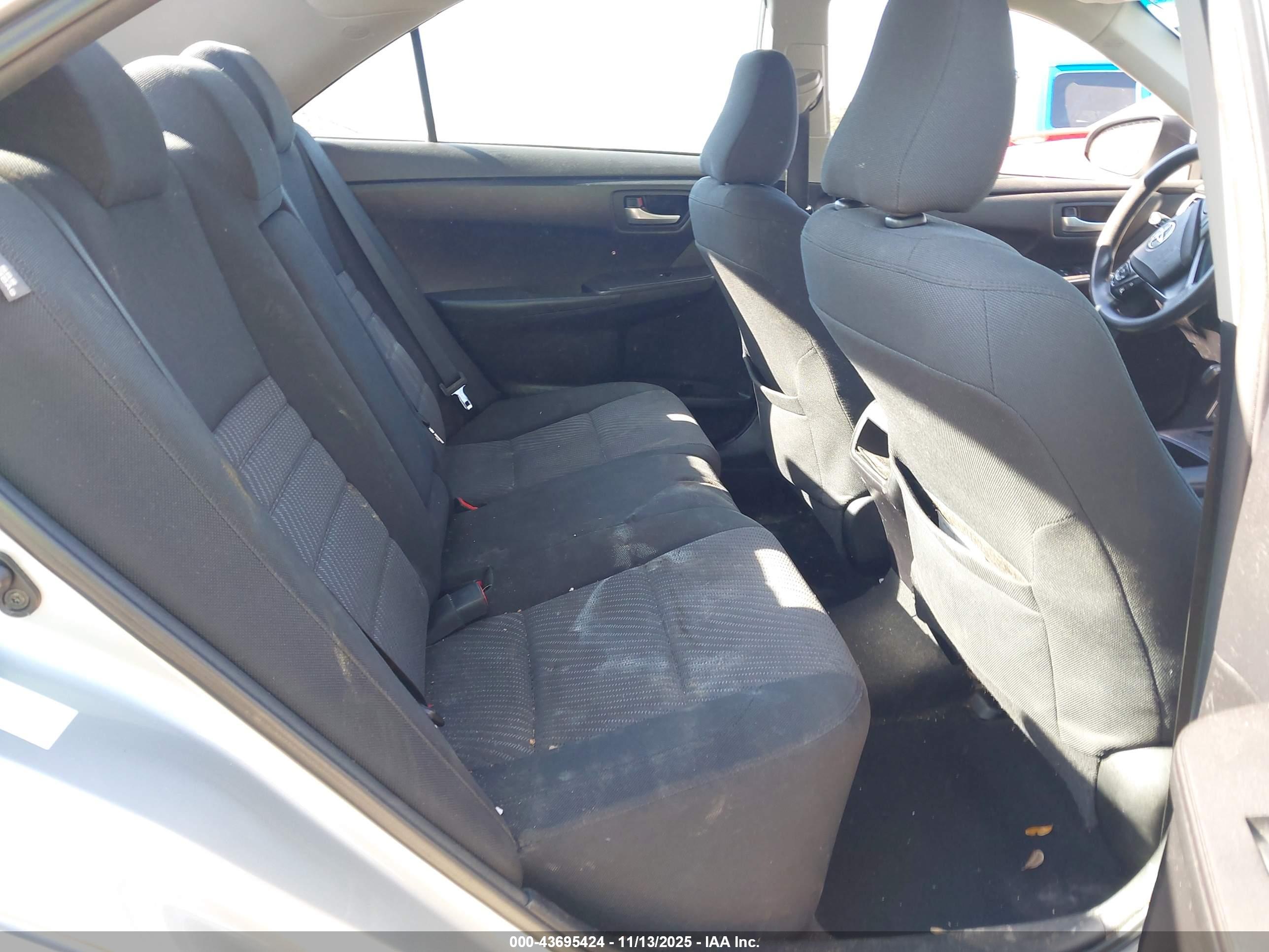 TOYOTA CAMRY image 8