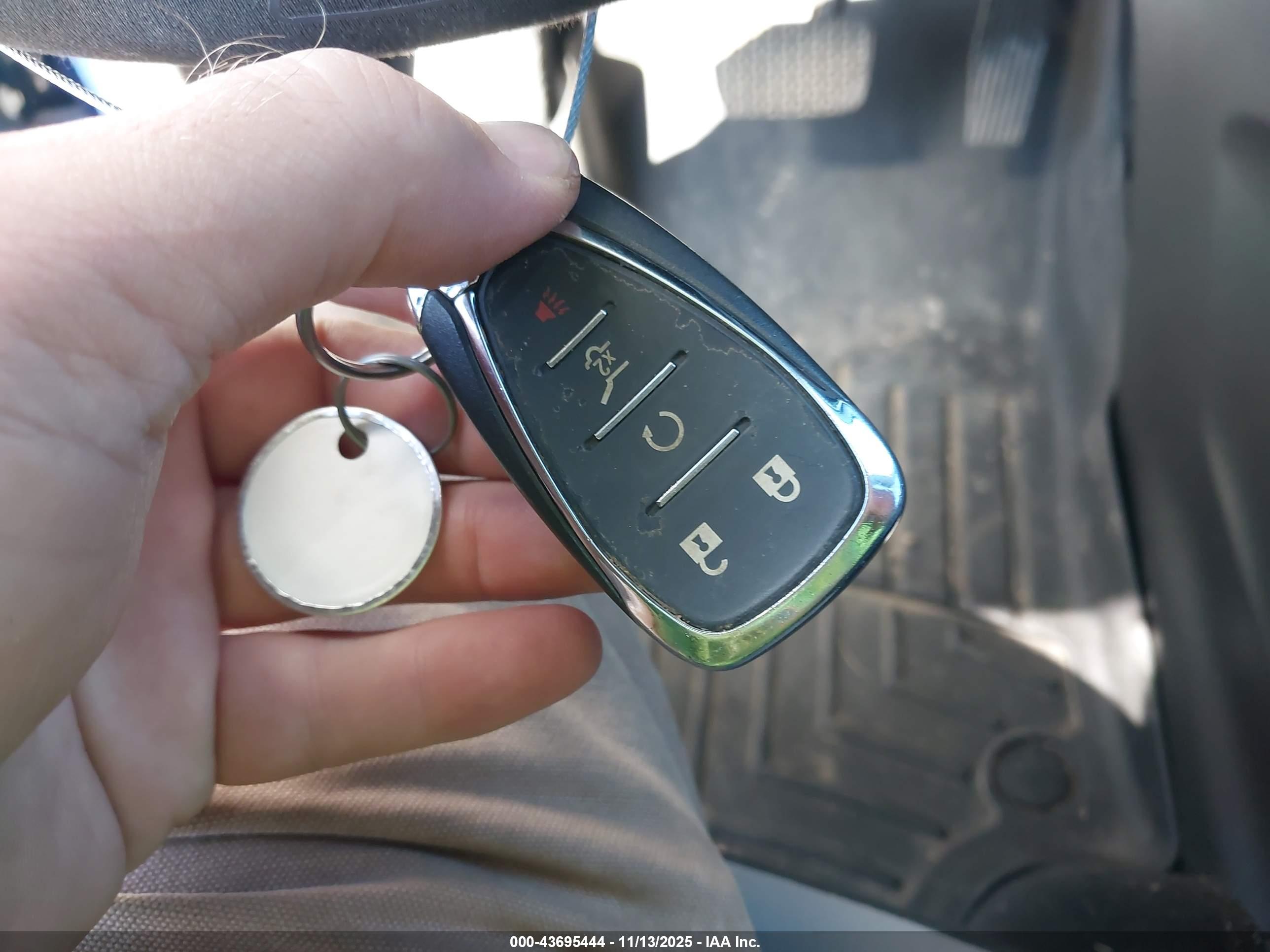 CHEVROLET EQUINOX image 11