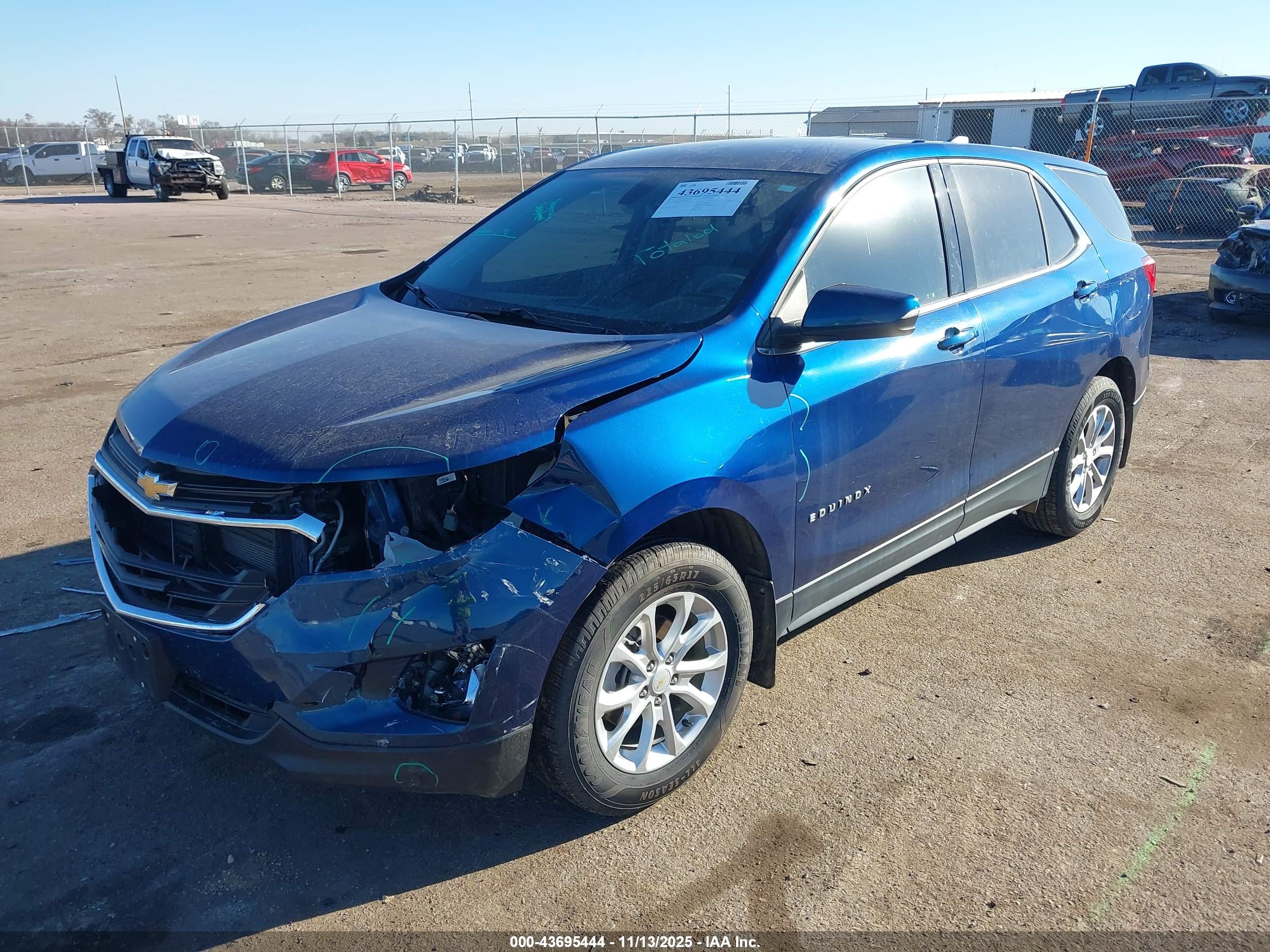 CHEVROLET EQUINOX image 2