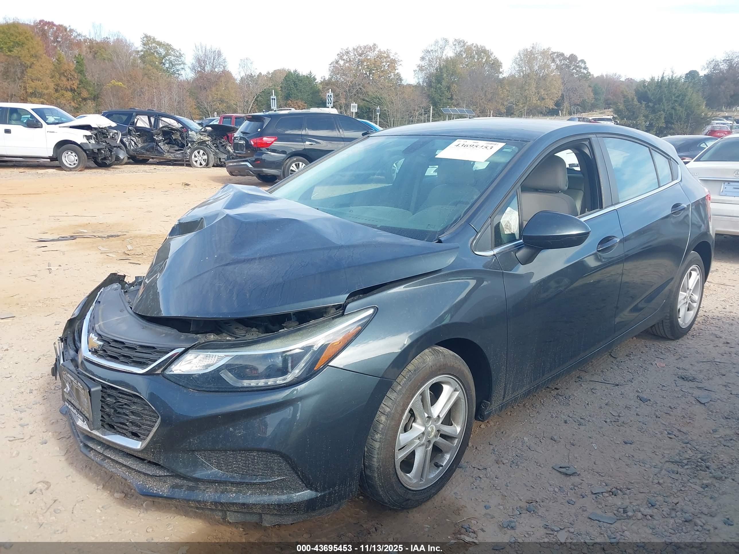 CHEVROLET CRUZE image 2