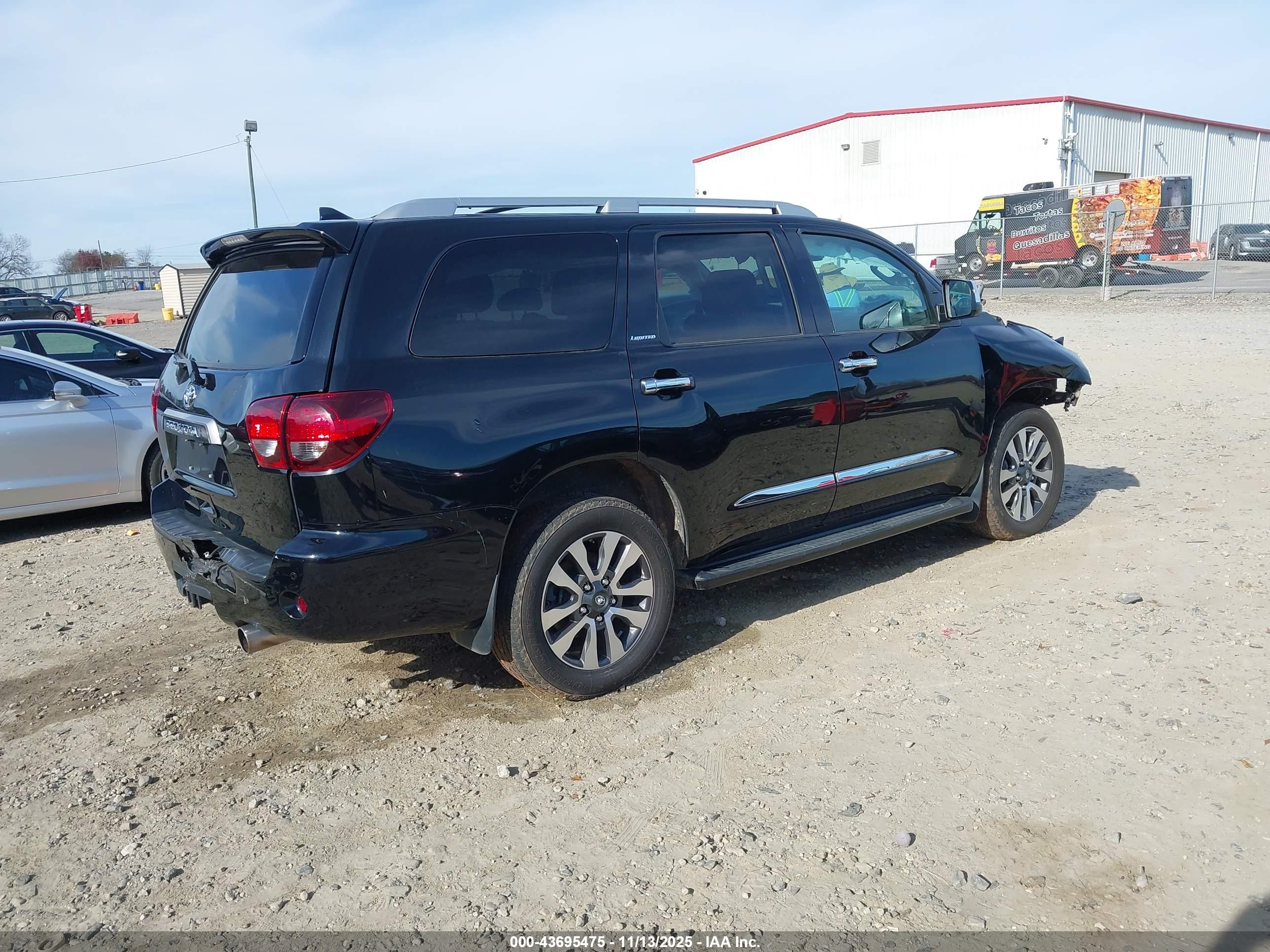TOYOTA SEQUOIA image 4