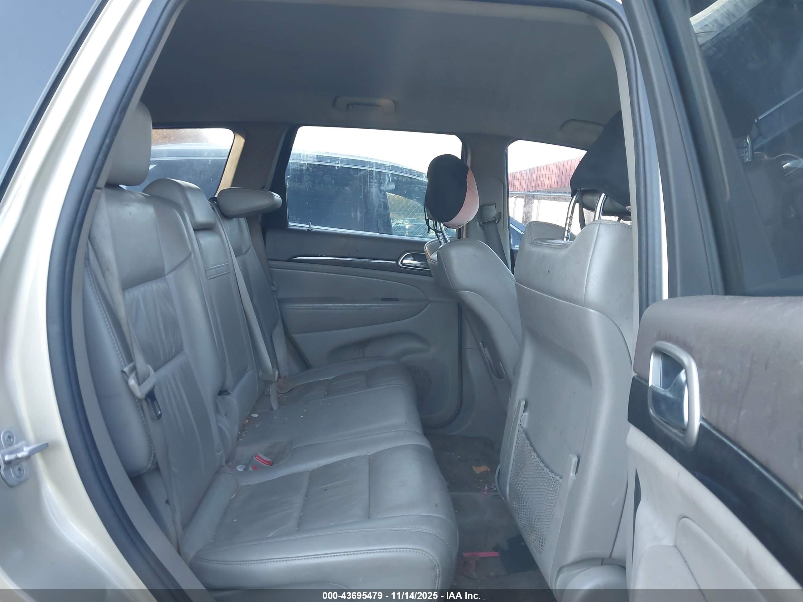 JEEP GRAND image 8