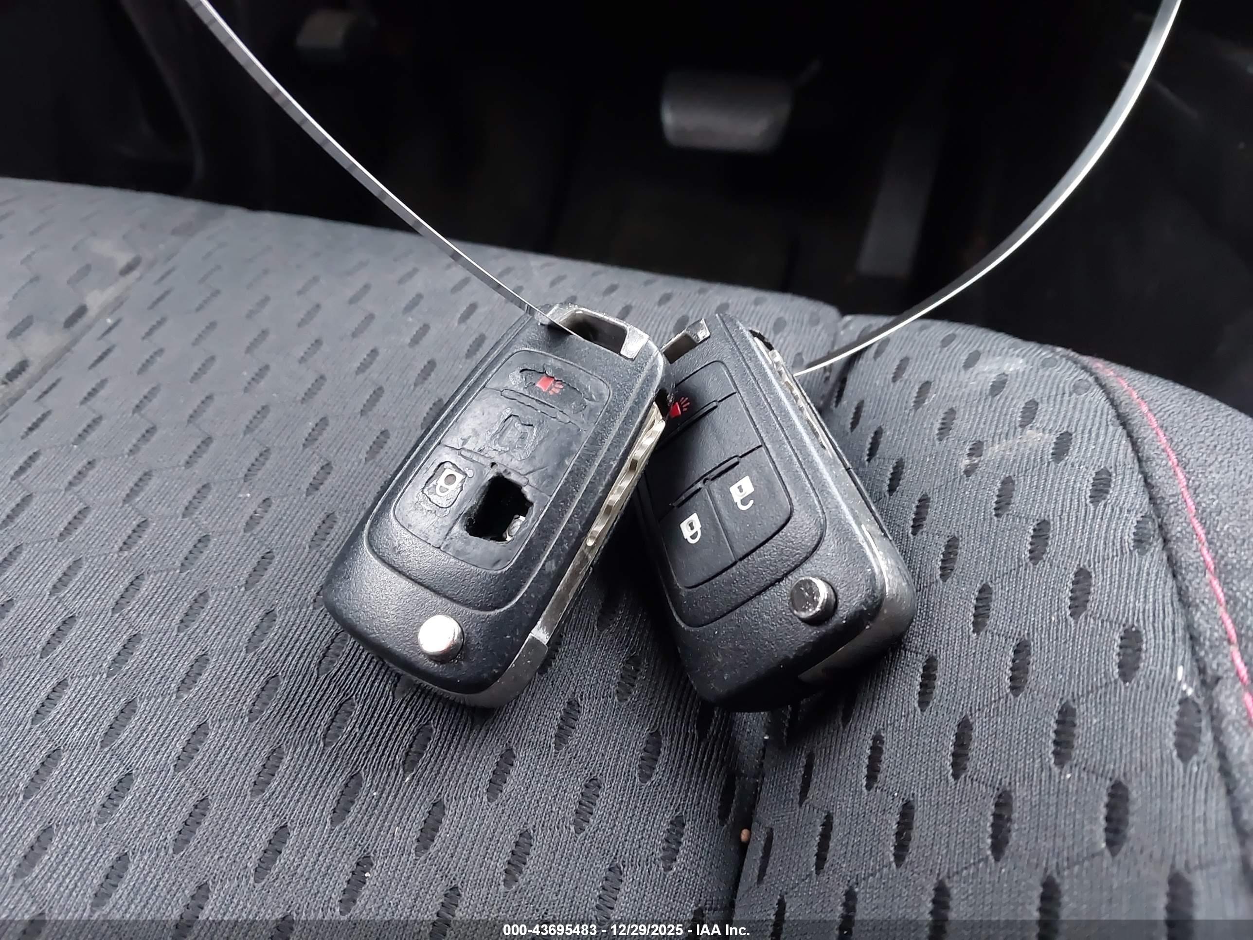 CHEVROLET EQUINOX image 11