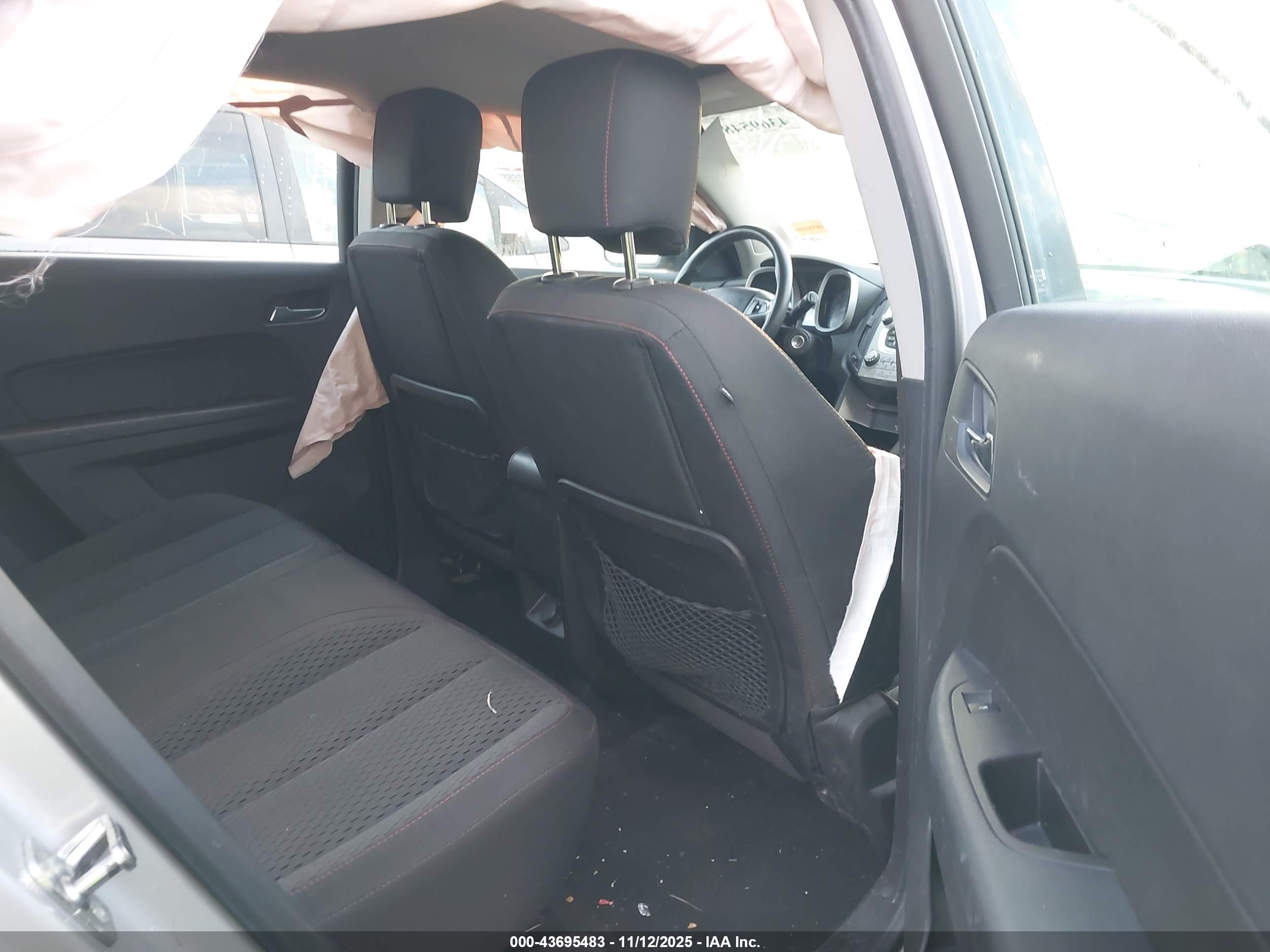 CHEVROLET EQUINOX image 8