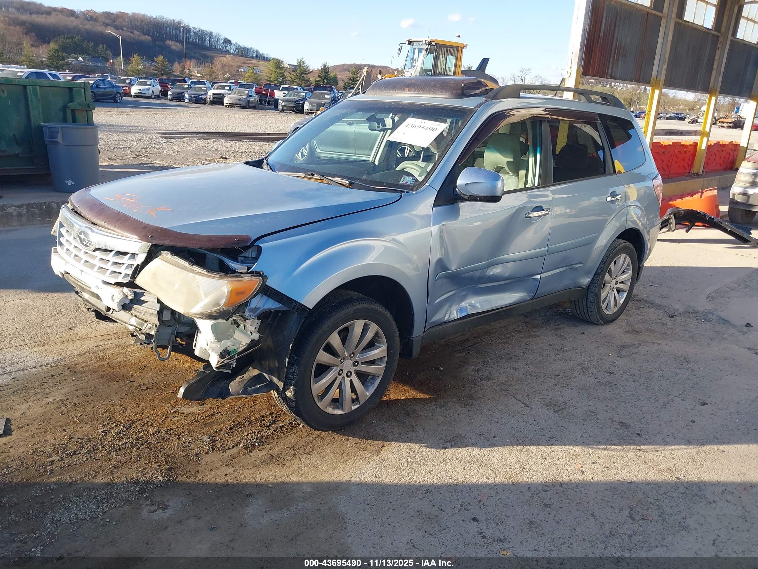 SUBARU FORESTER image 2