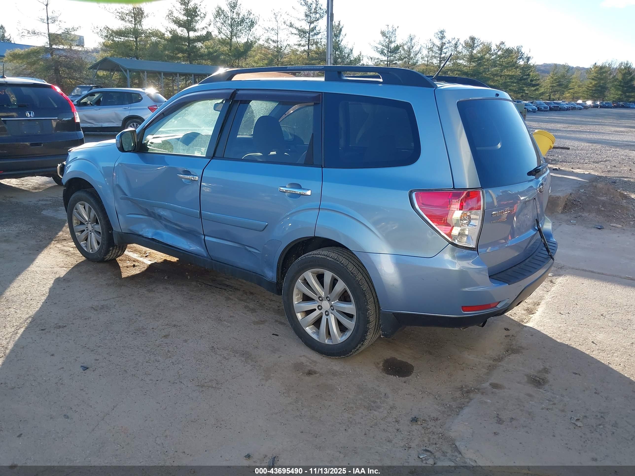 SUBARU FORESTER image 3