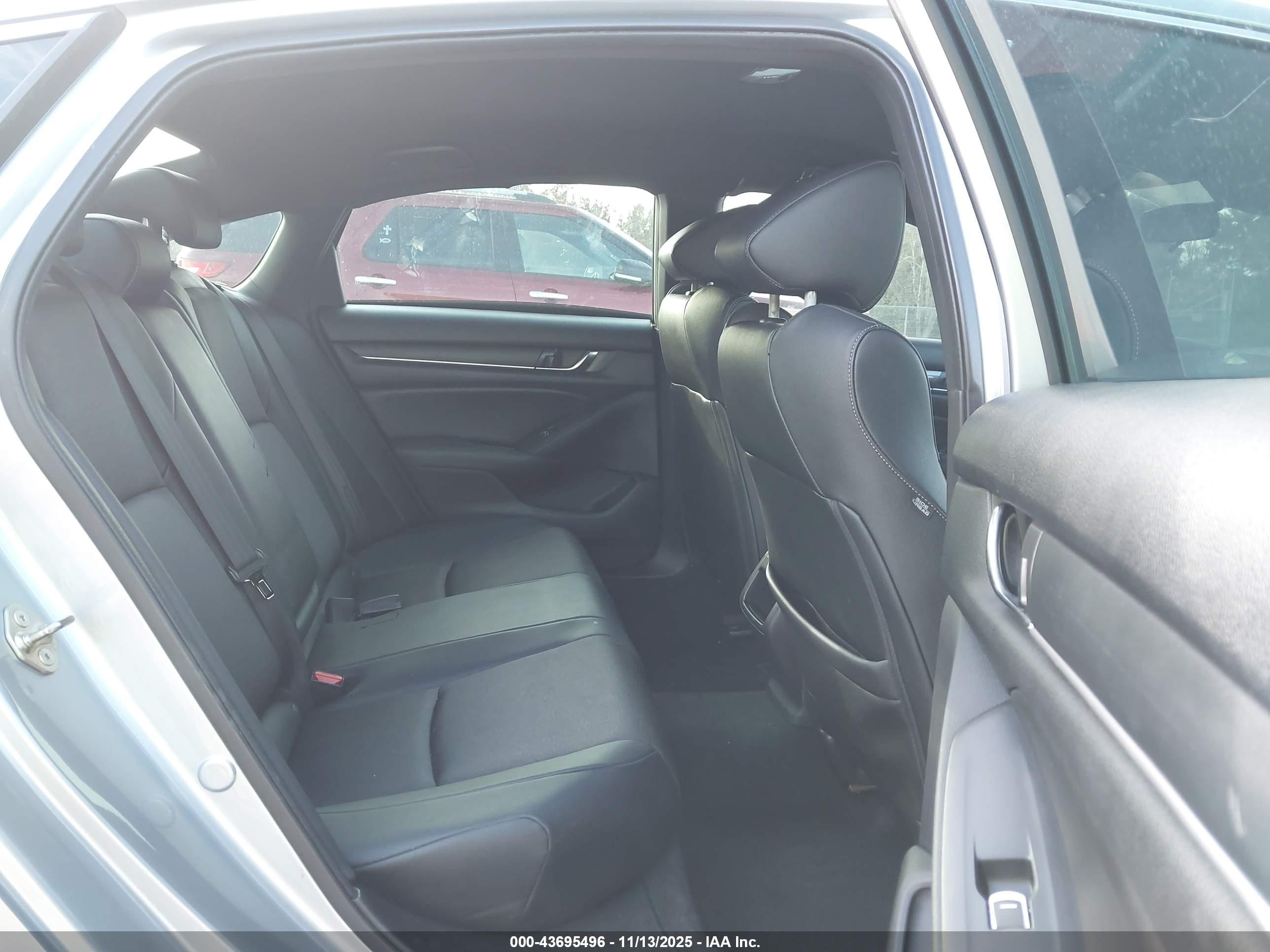 HONDA ACCORD image 8