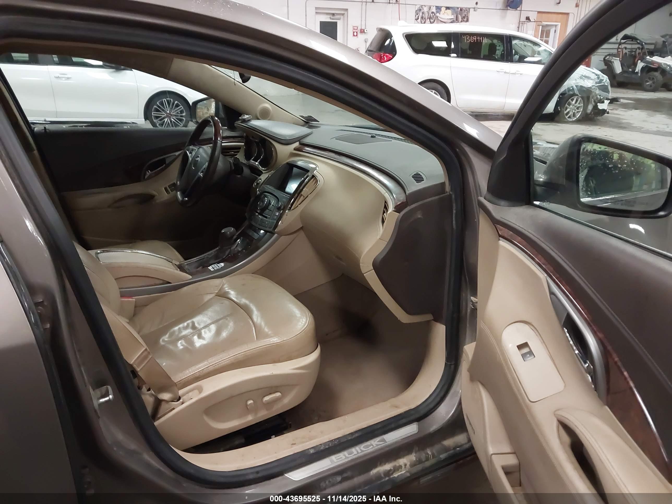 BUICK LACROSSE image 5