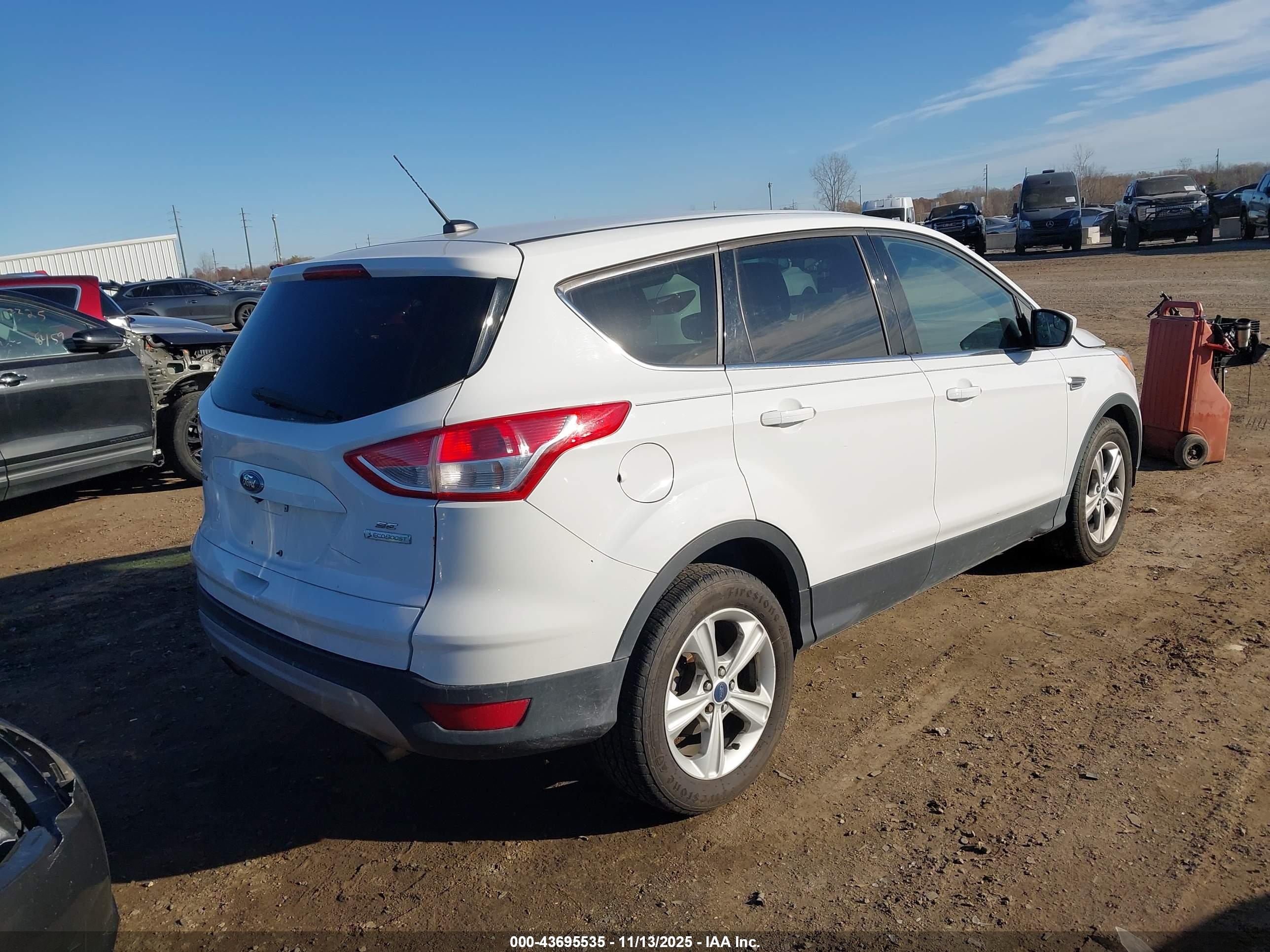 FORD ESCAPE image 4