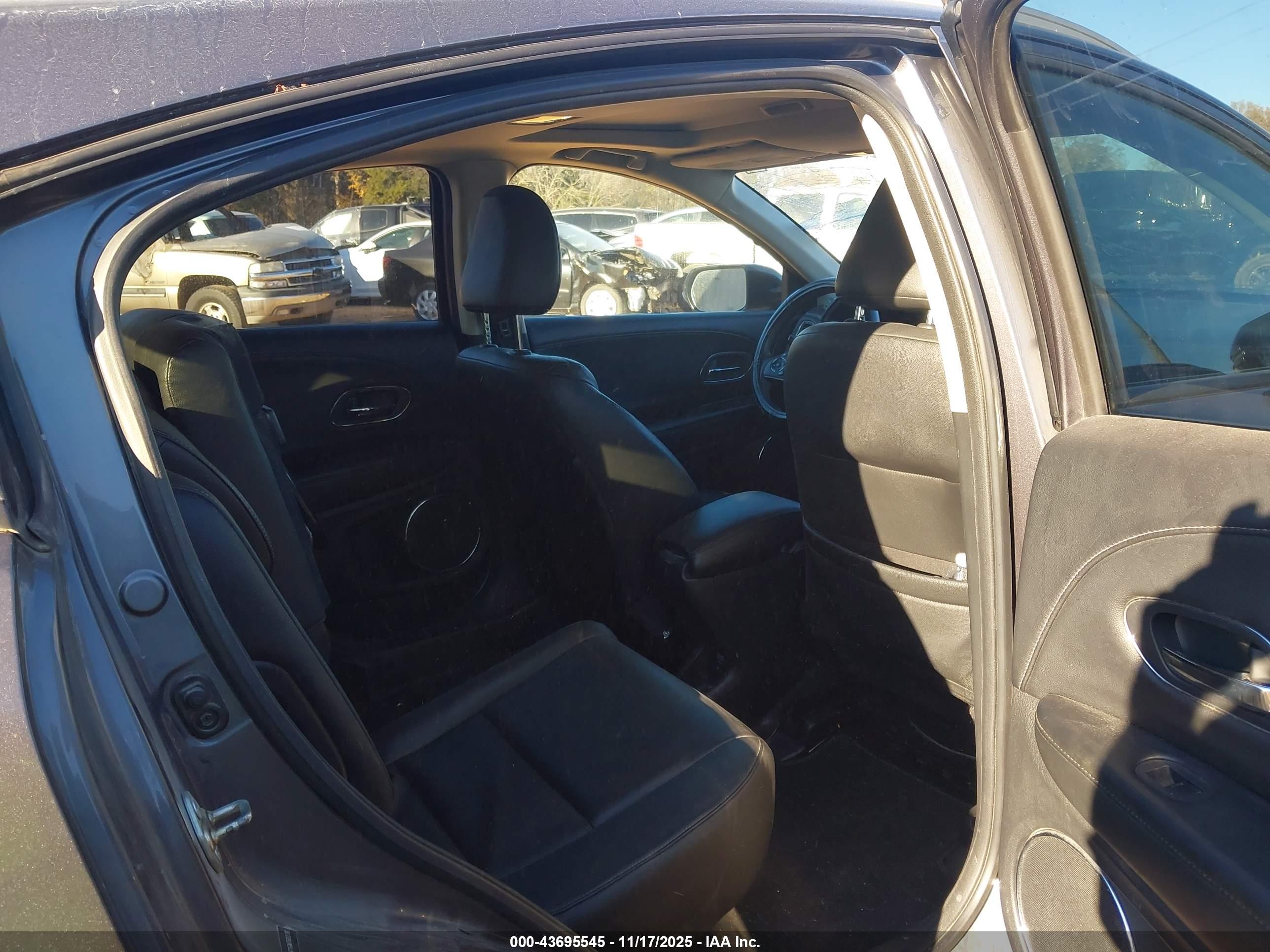 HONDA HR-V image 8