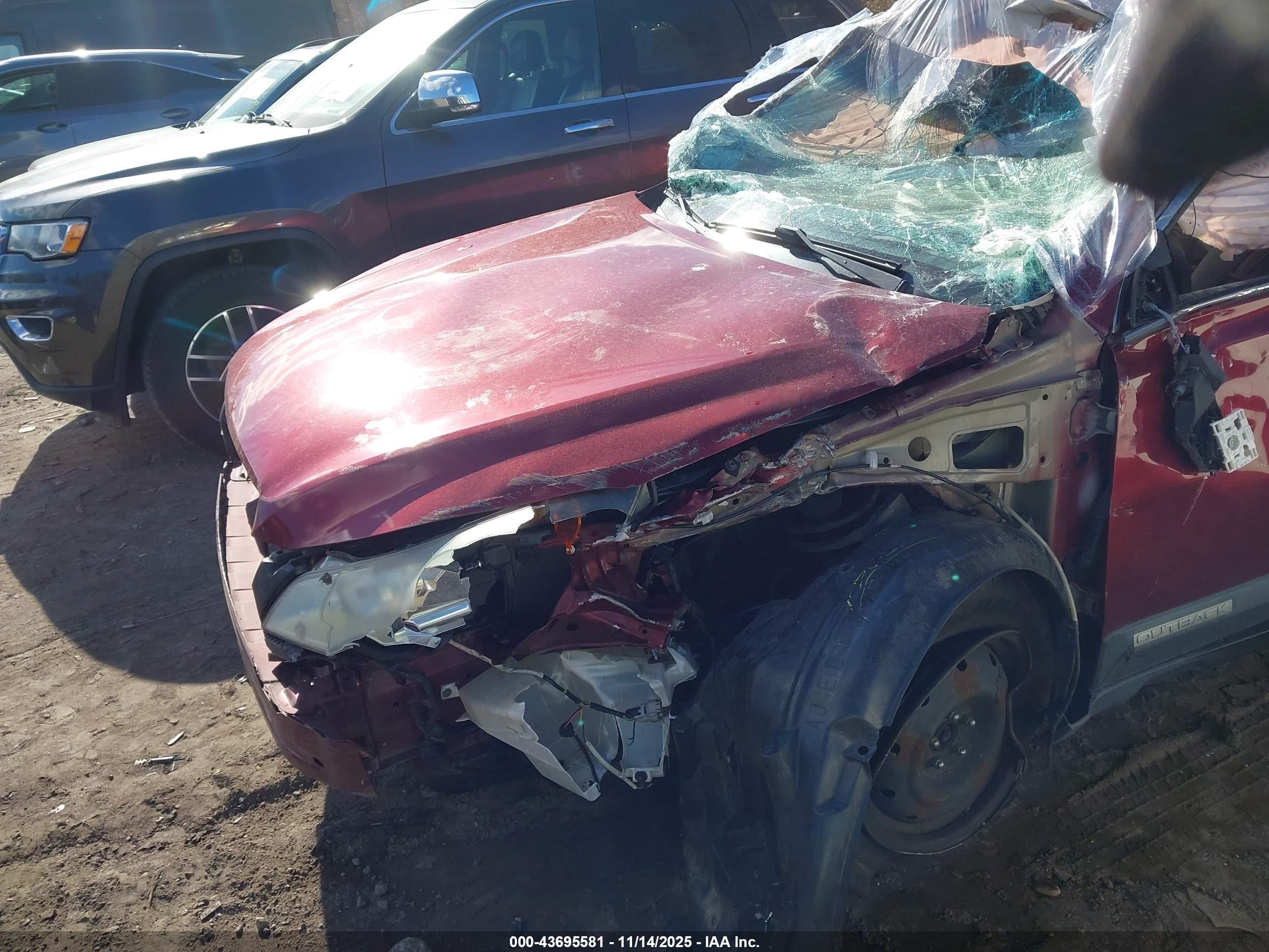 SUBARU OUTBACK image 10