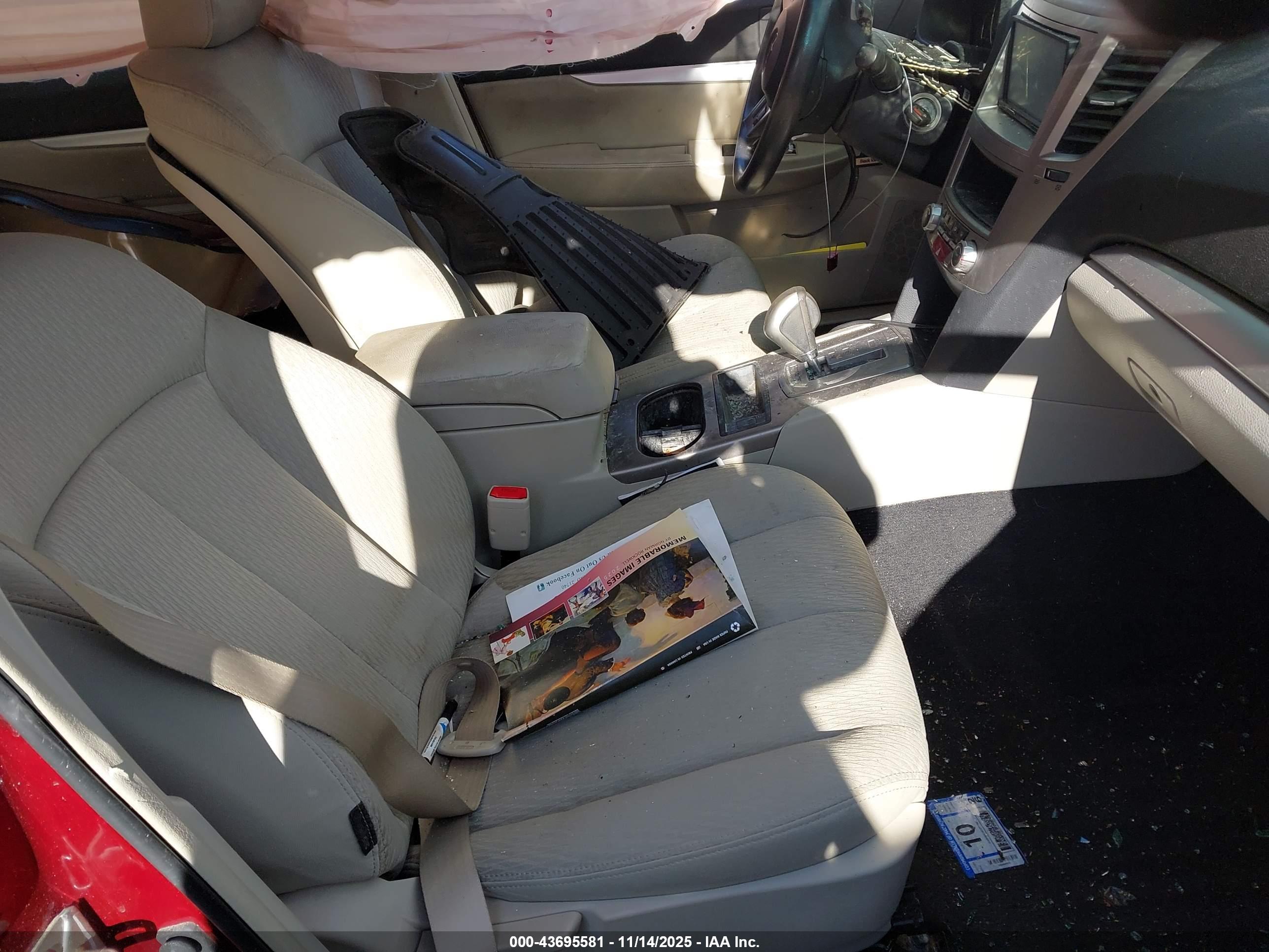 SUBARU OUTBACK image 5