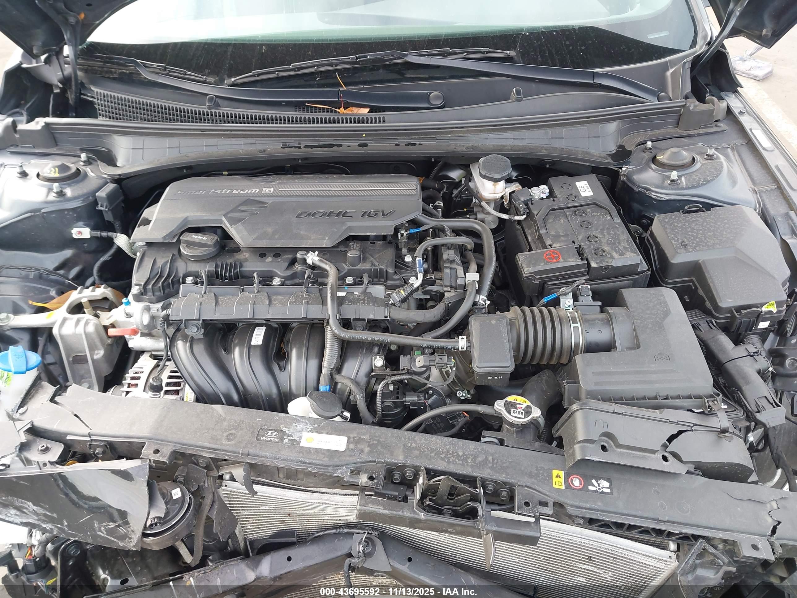 HYUNDAI ELANTRA image 10