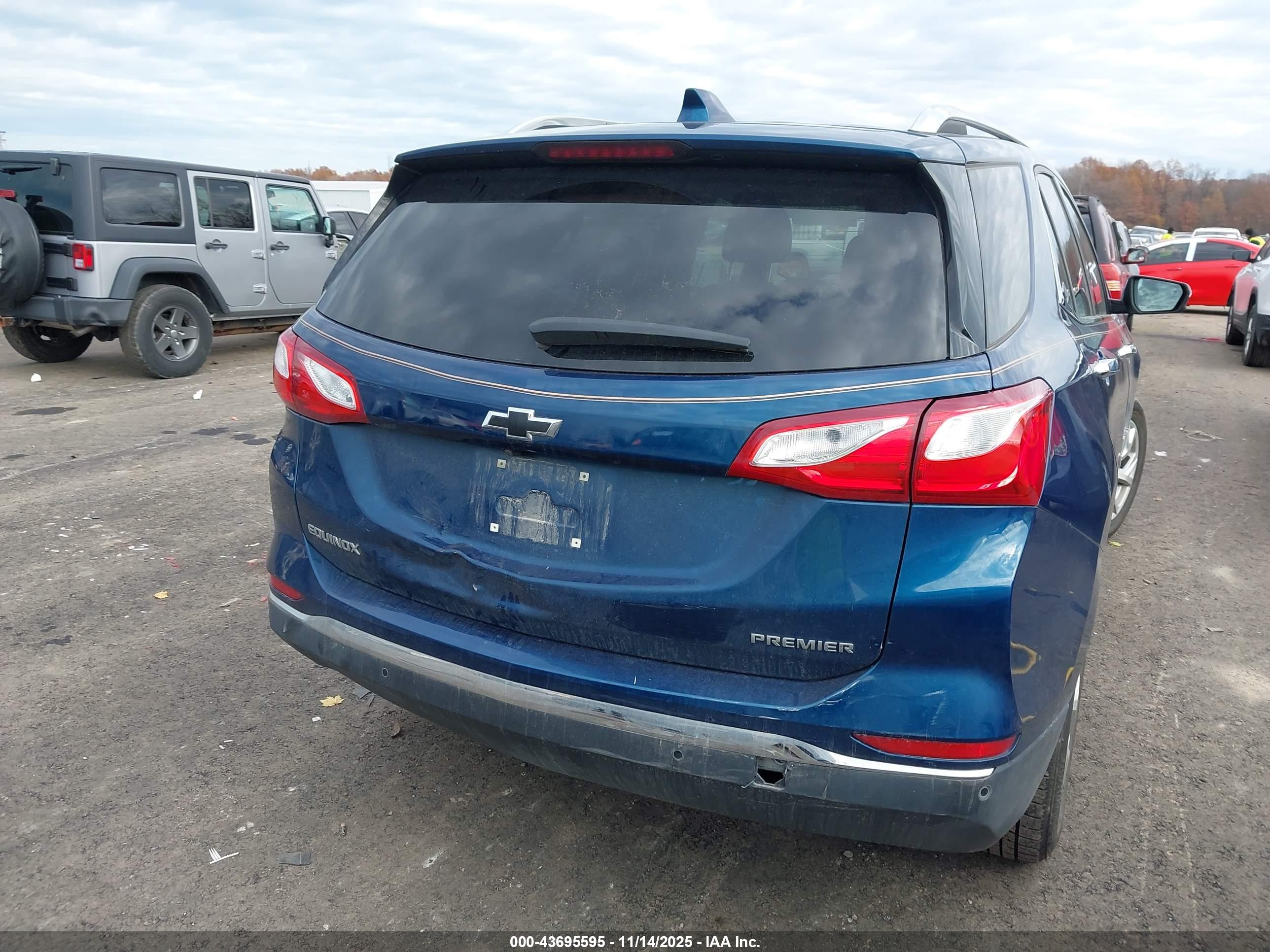 CHEVROLET EQUINOX image 4