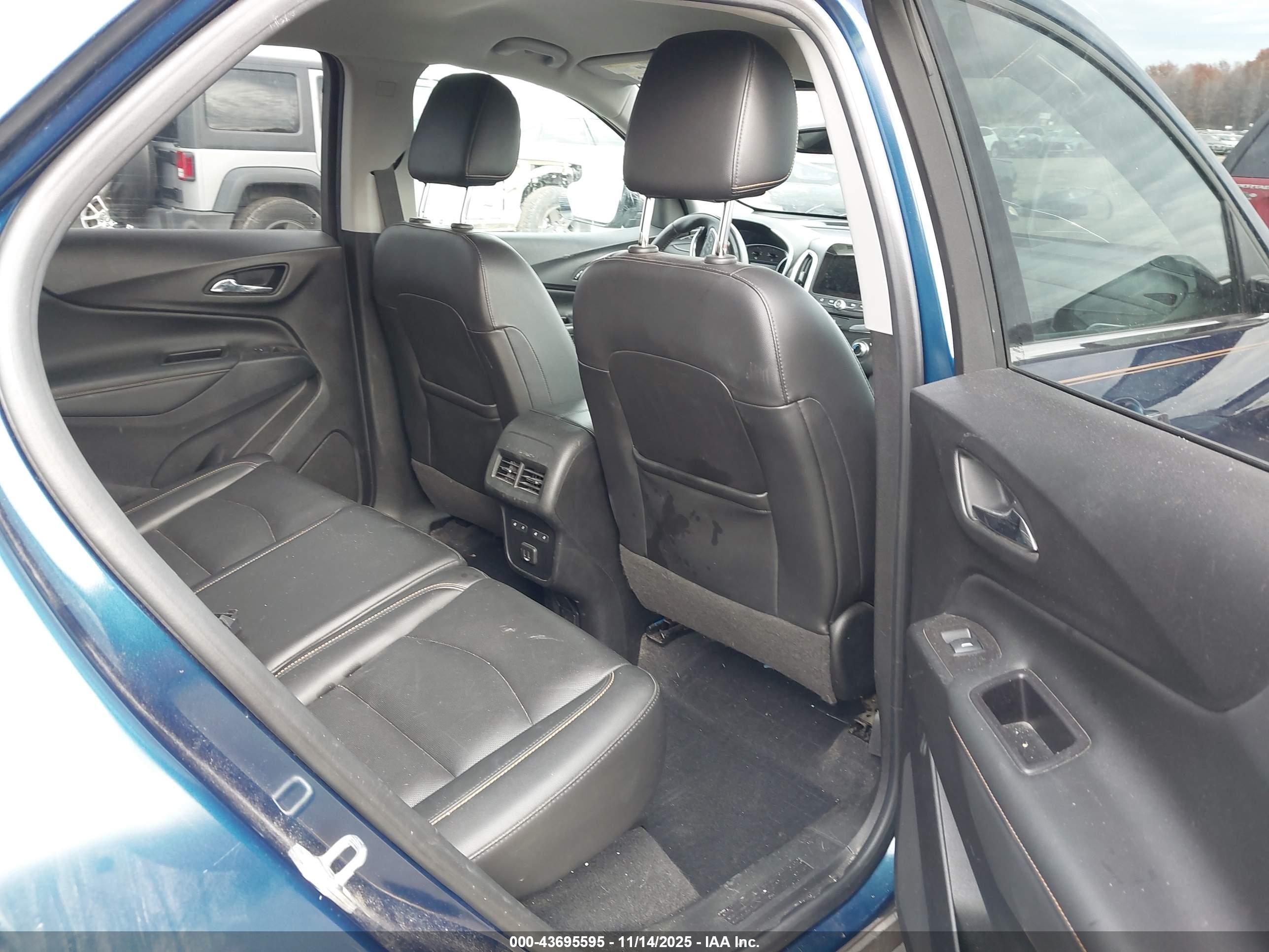 CHEVROLET EQUINOX image 8