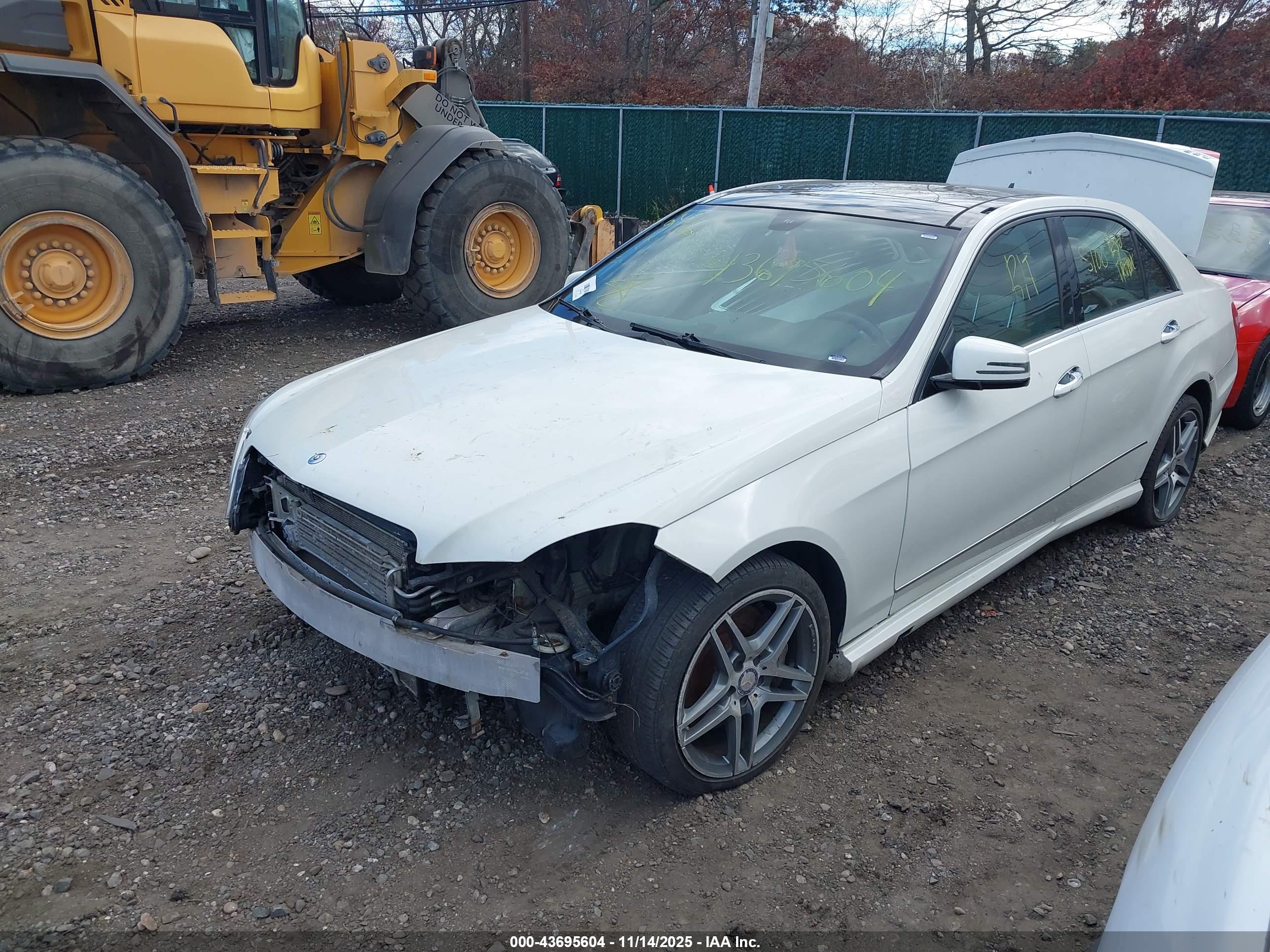 MERCEDES-BENZ E image 2