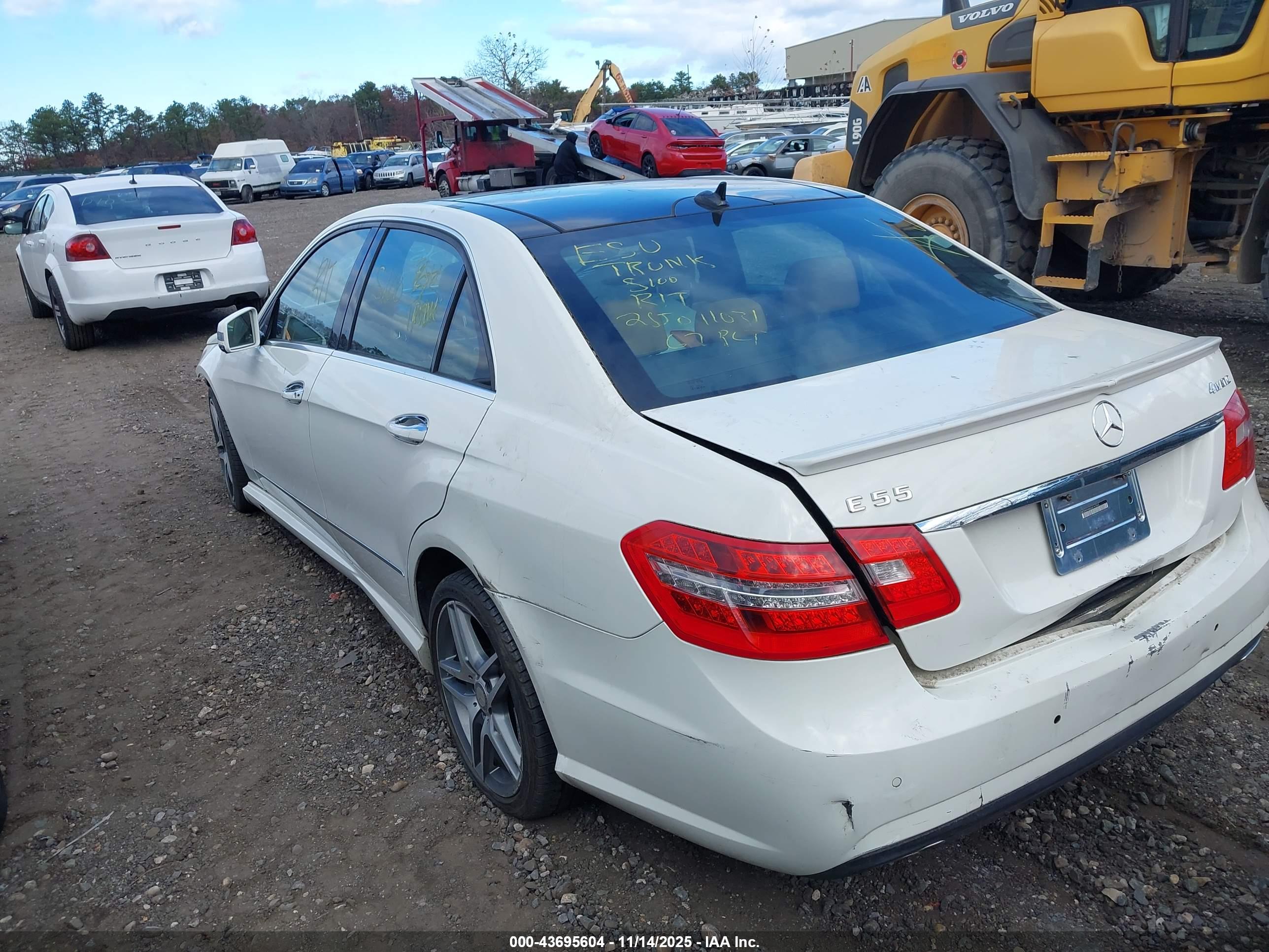 MERCEDES-BENZ E image 3