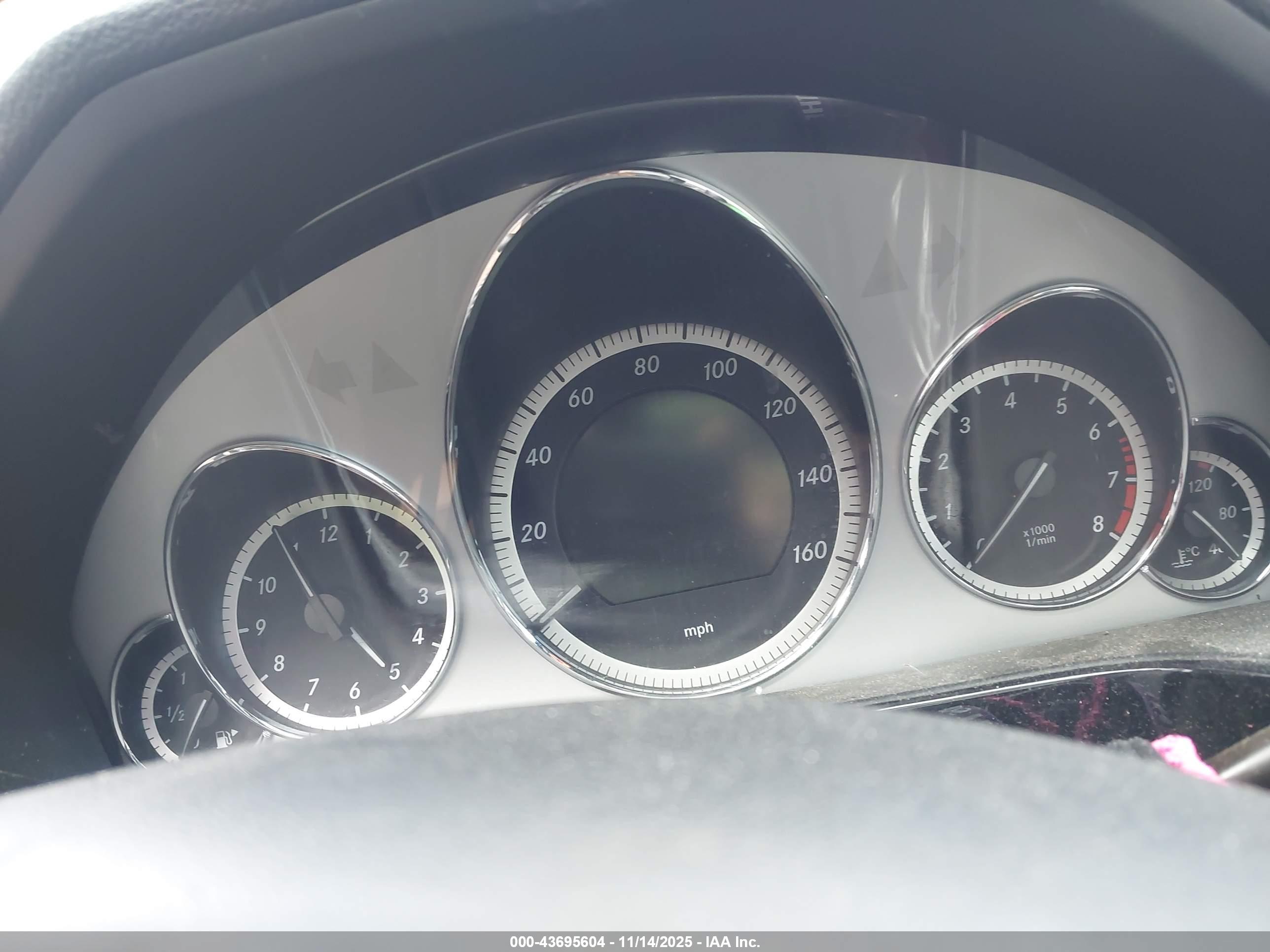 MERCEDES-BENZ E image 7