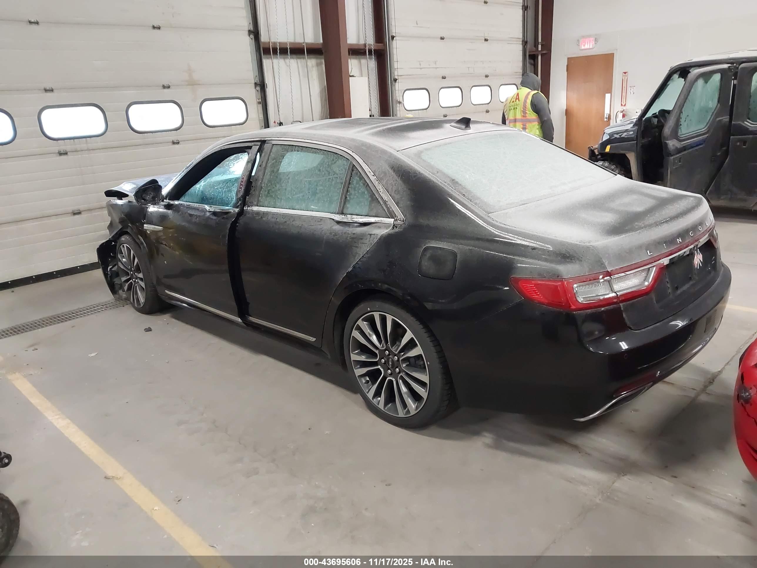 LINCOLN CONTINENTAL image 3