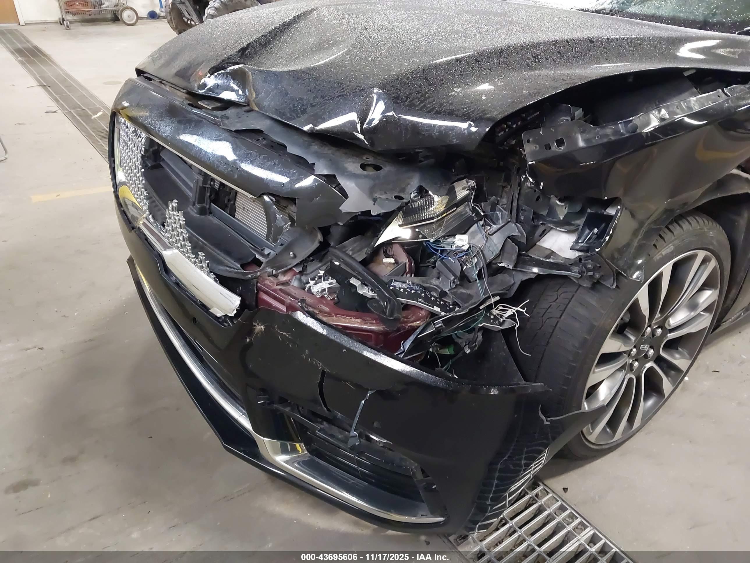 LINCOLN CONTINENTAL image 6