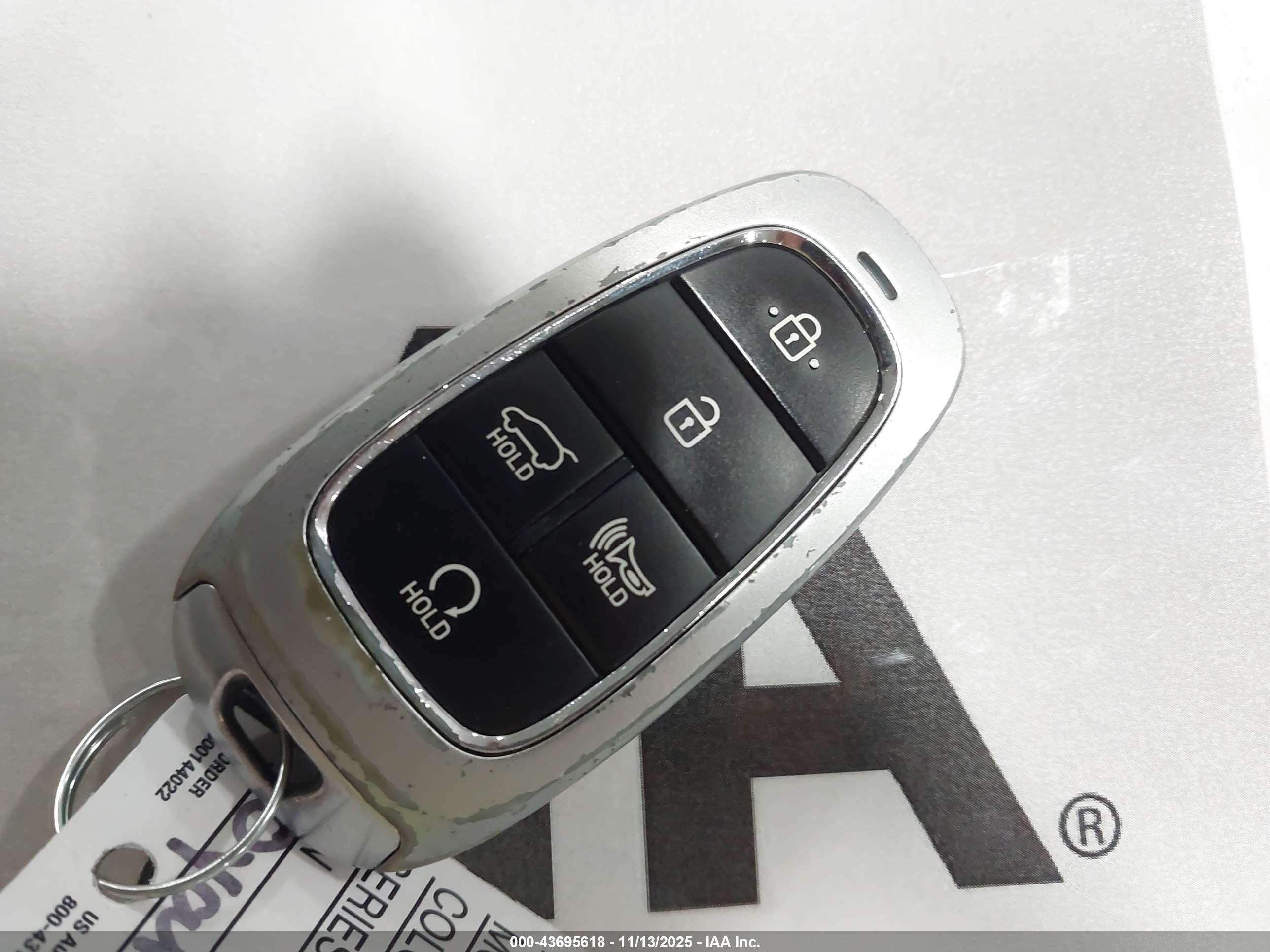 HYUNDAI TUCSON image 11