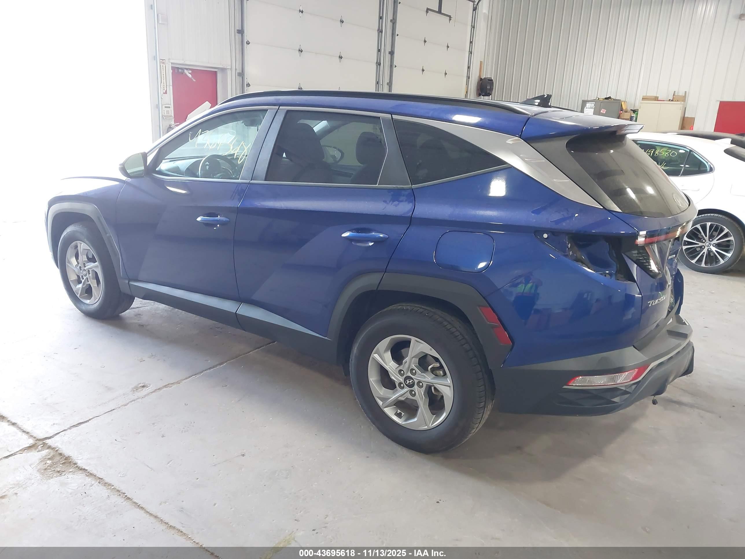 HYUNDAI TUCSON image 3