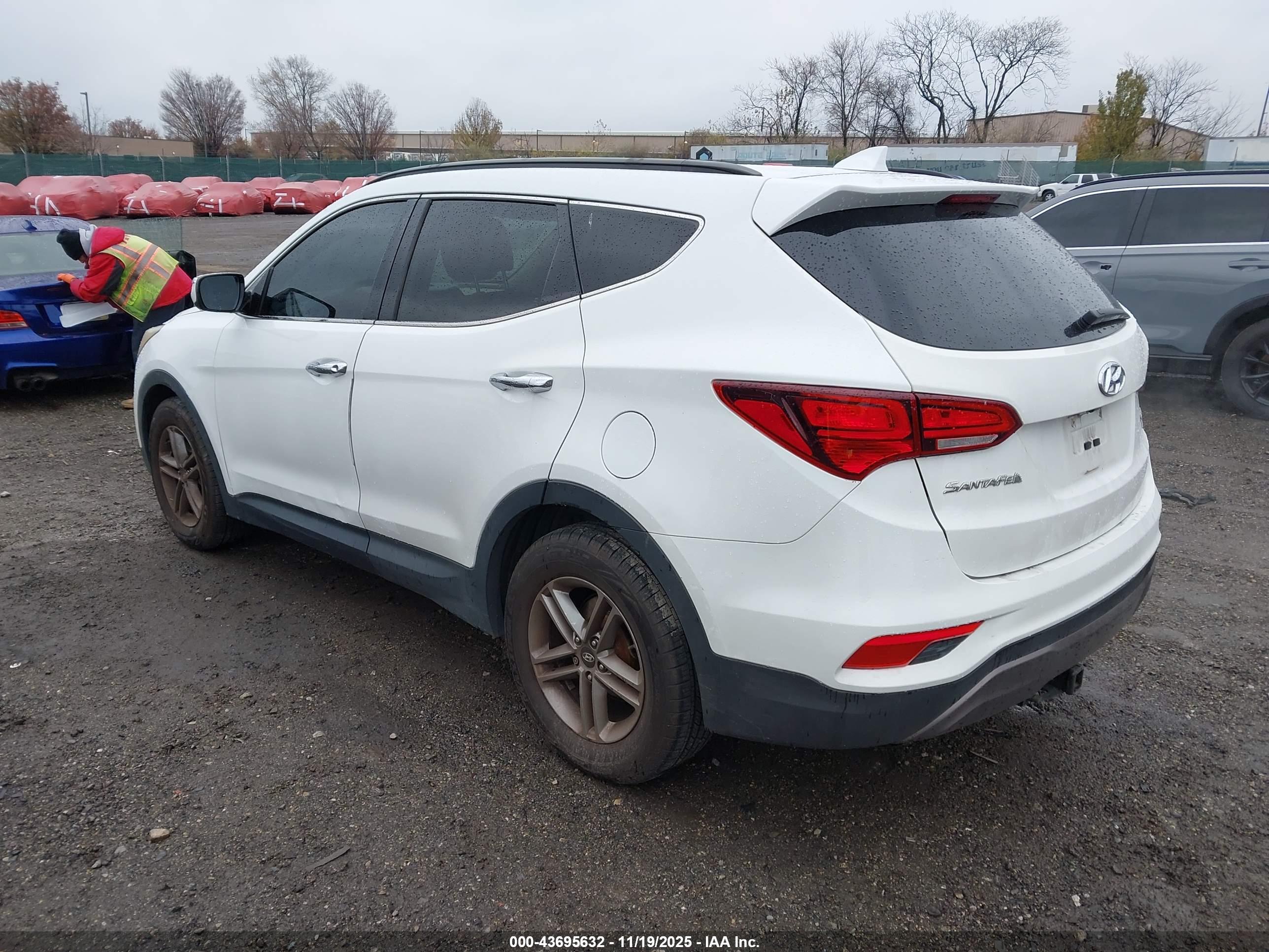 HYUNDAI SANTA image 3